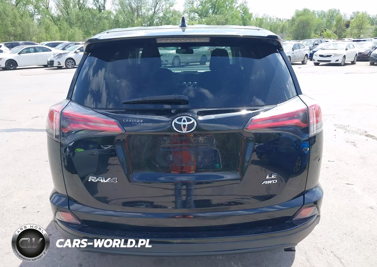 2018 Toyota Rav4 Le VIN:2T3BFREVXJW753337 - 16