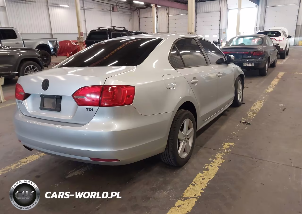 2012 Volkswagen Jetta 2.0L Tdi VIN:3VWLL7AJ0CM059813 - 4