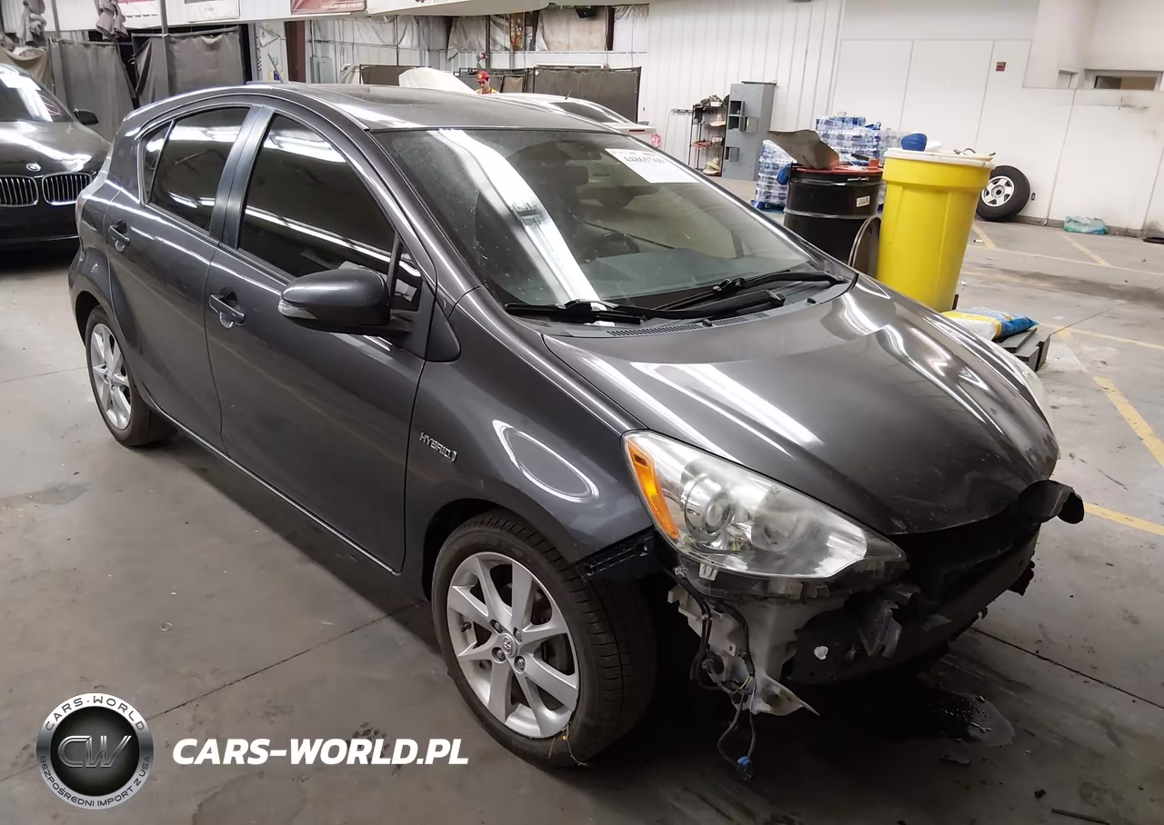2013 Toyota Prius C Four