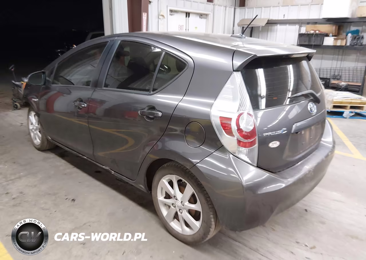 2013 Toyota Prius C Four VIN:JTDKDTB32D1041316 - 3