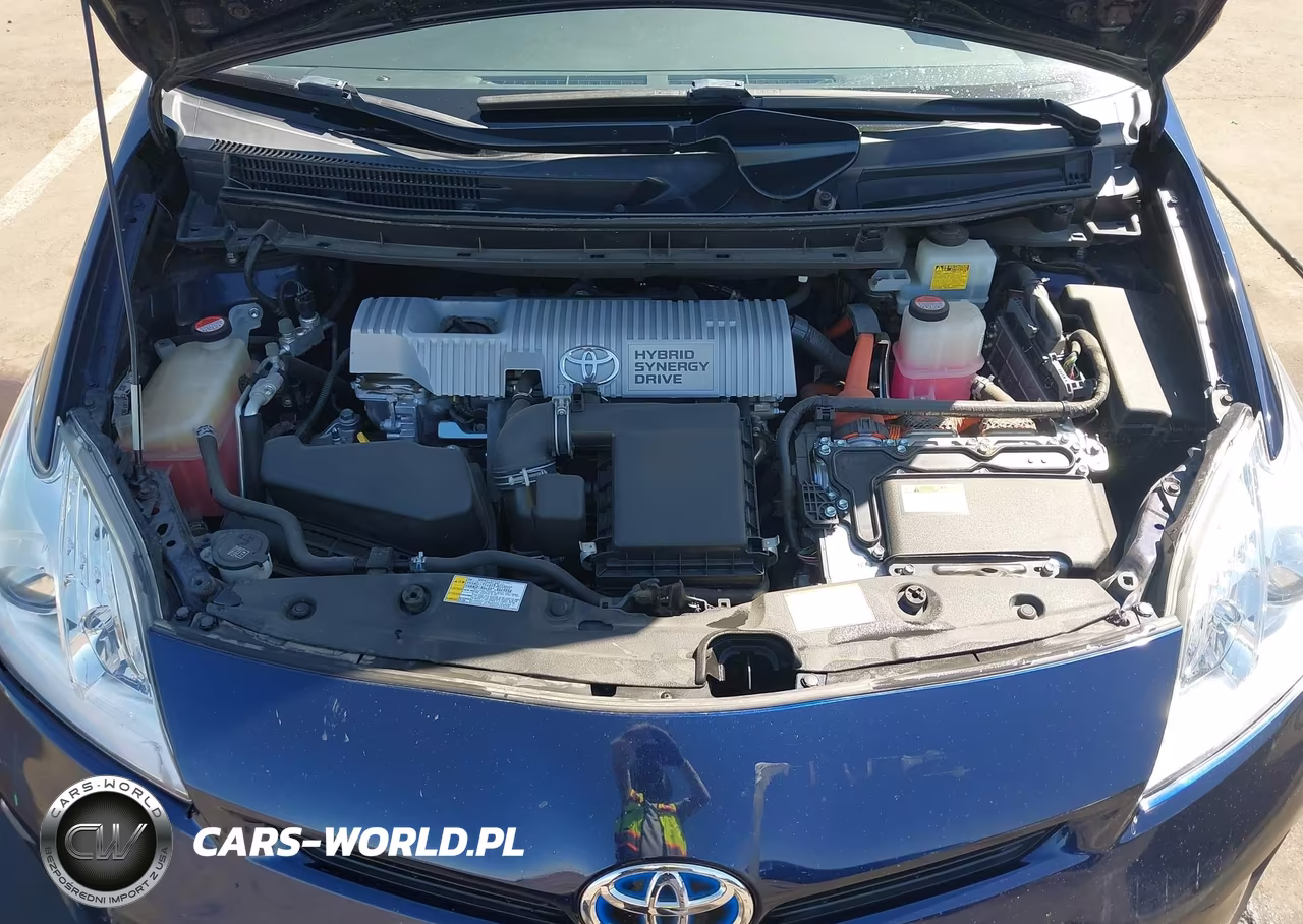 2015 Toyota Prius Two VIN:JTDKN3DU9F0467824 - 10