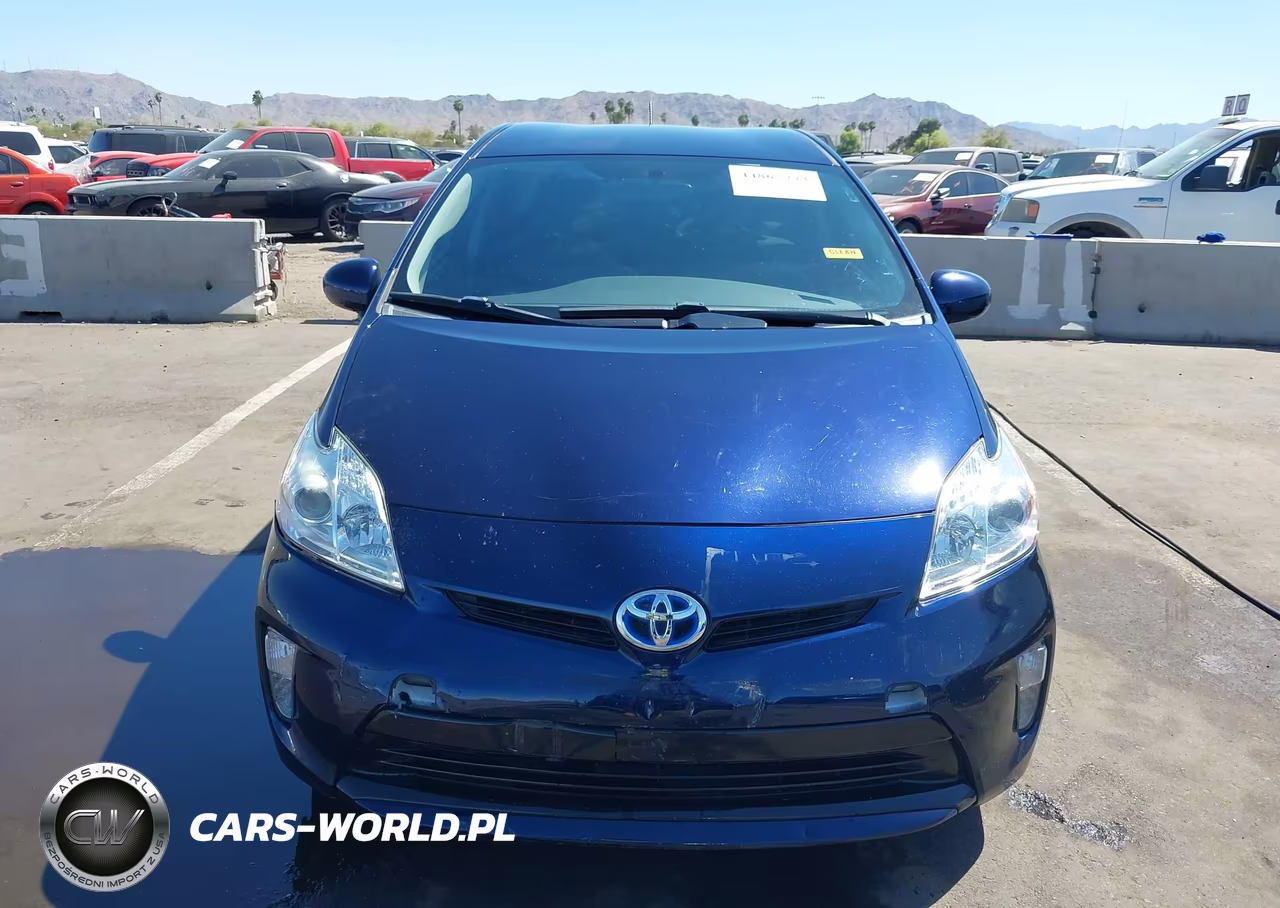 2015 Toyota Prius Two VIN:JTDKN3DU9F0467824 - 12