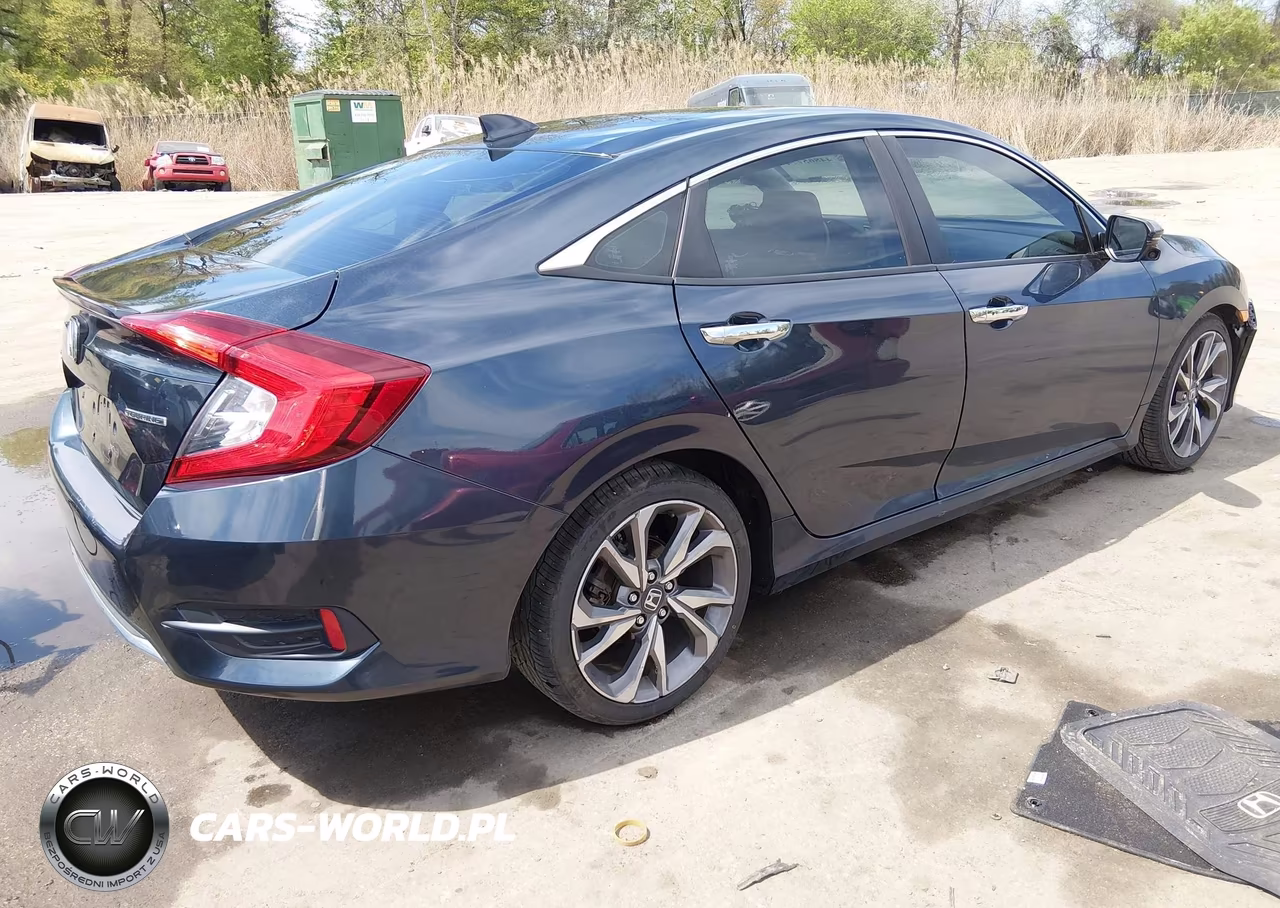 2019 Honda Civic Touring VIN:19XFC1F98KE208425 - 4