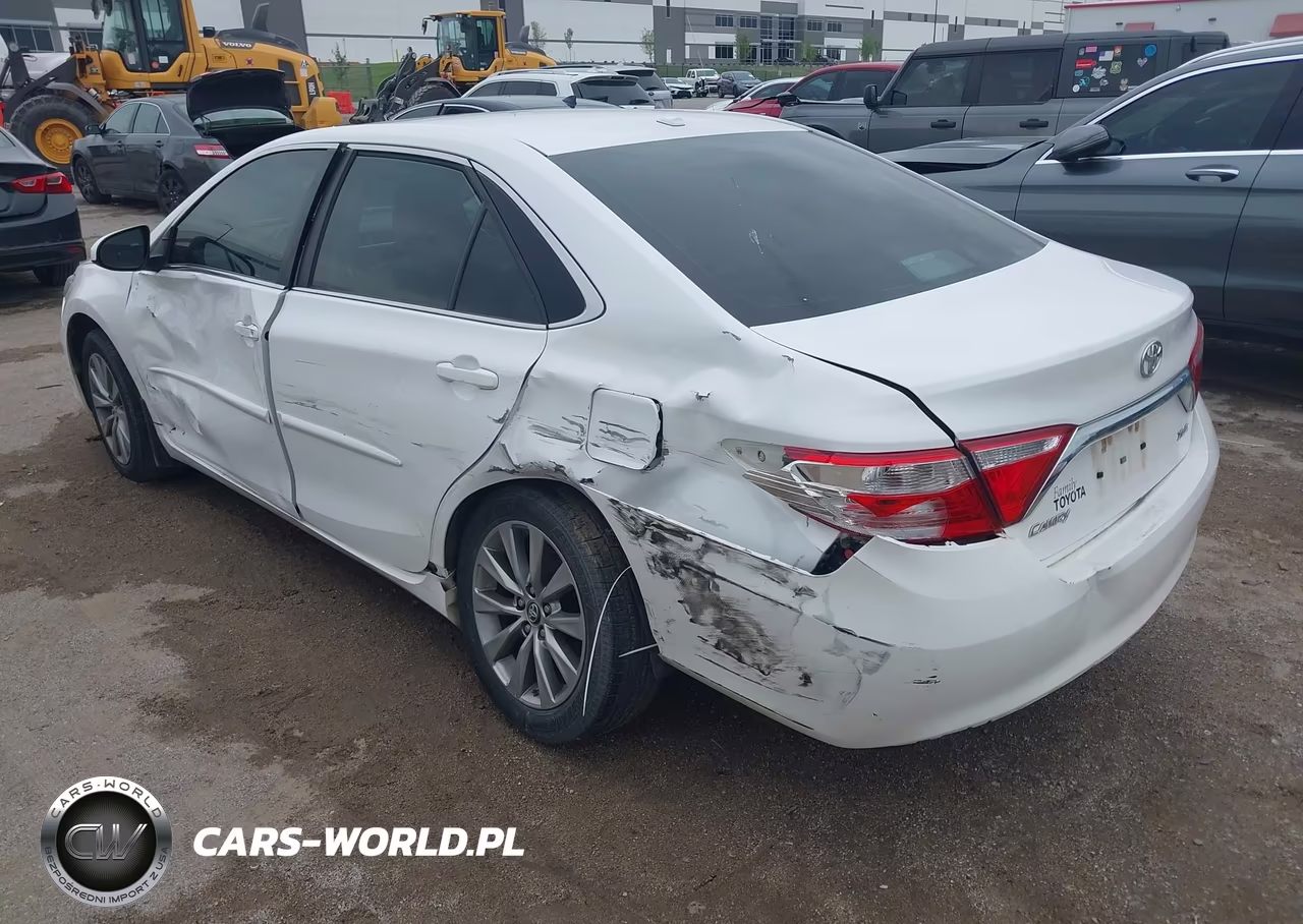 2017 Toyota Camry Xle VIN:4T1BF1FK7HU726007 - 3