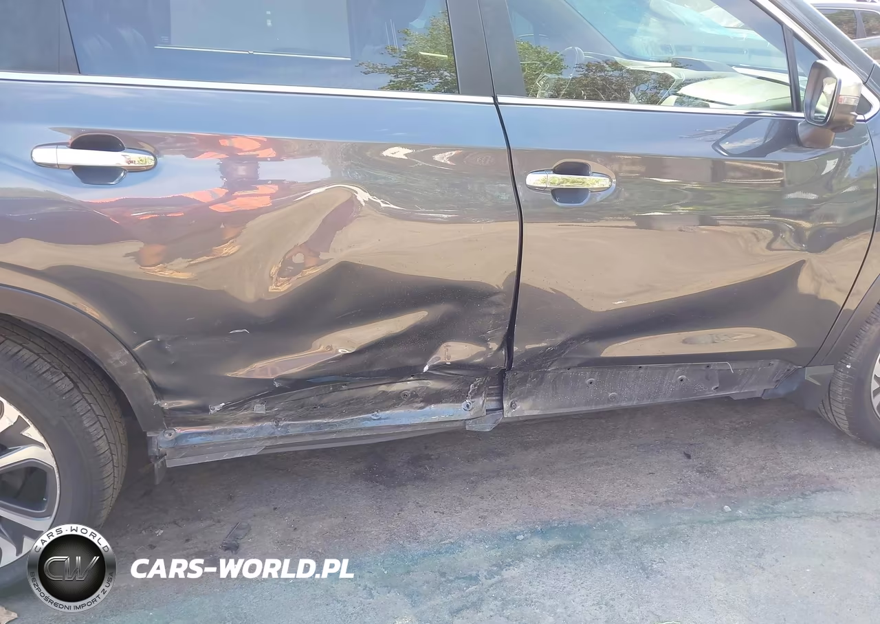 2023 Subaru Ascent Touring 7-Passenger VIN:4S4WMAWD1P3406923 - 6