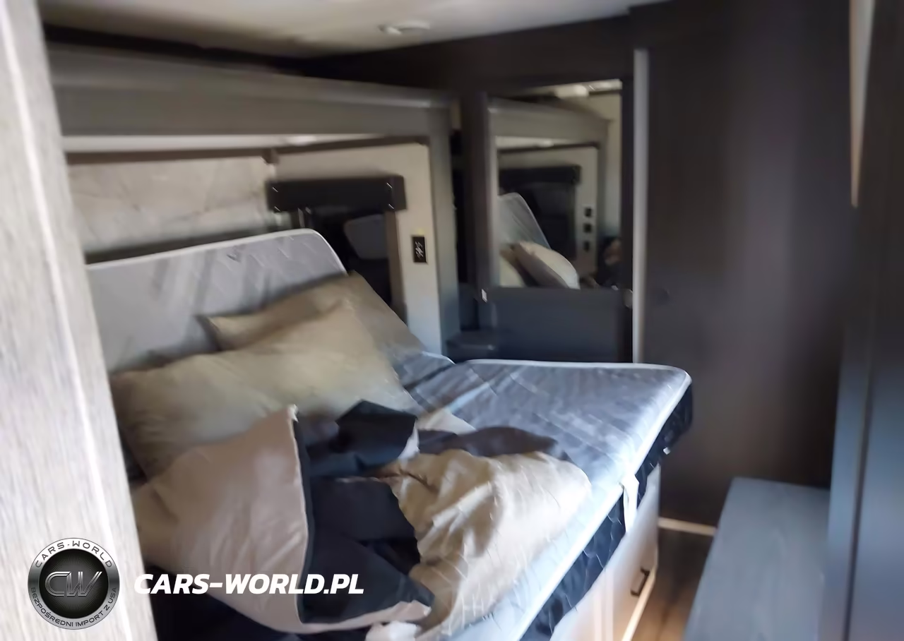 2023 Redwood 3401Rl Fifth Wheel VIN:4YDFRWR25P9340125 - 8