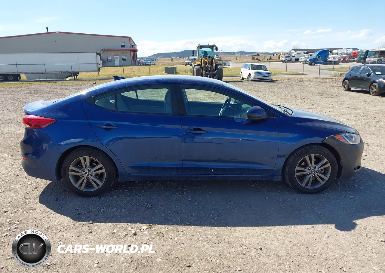 2018 Hyundai Elantra Sel VIN:5NPD84LF5JH339584 - 13
