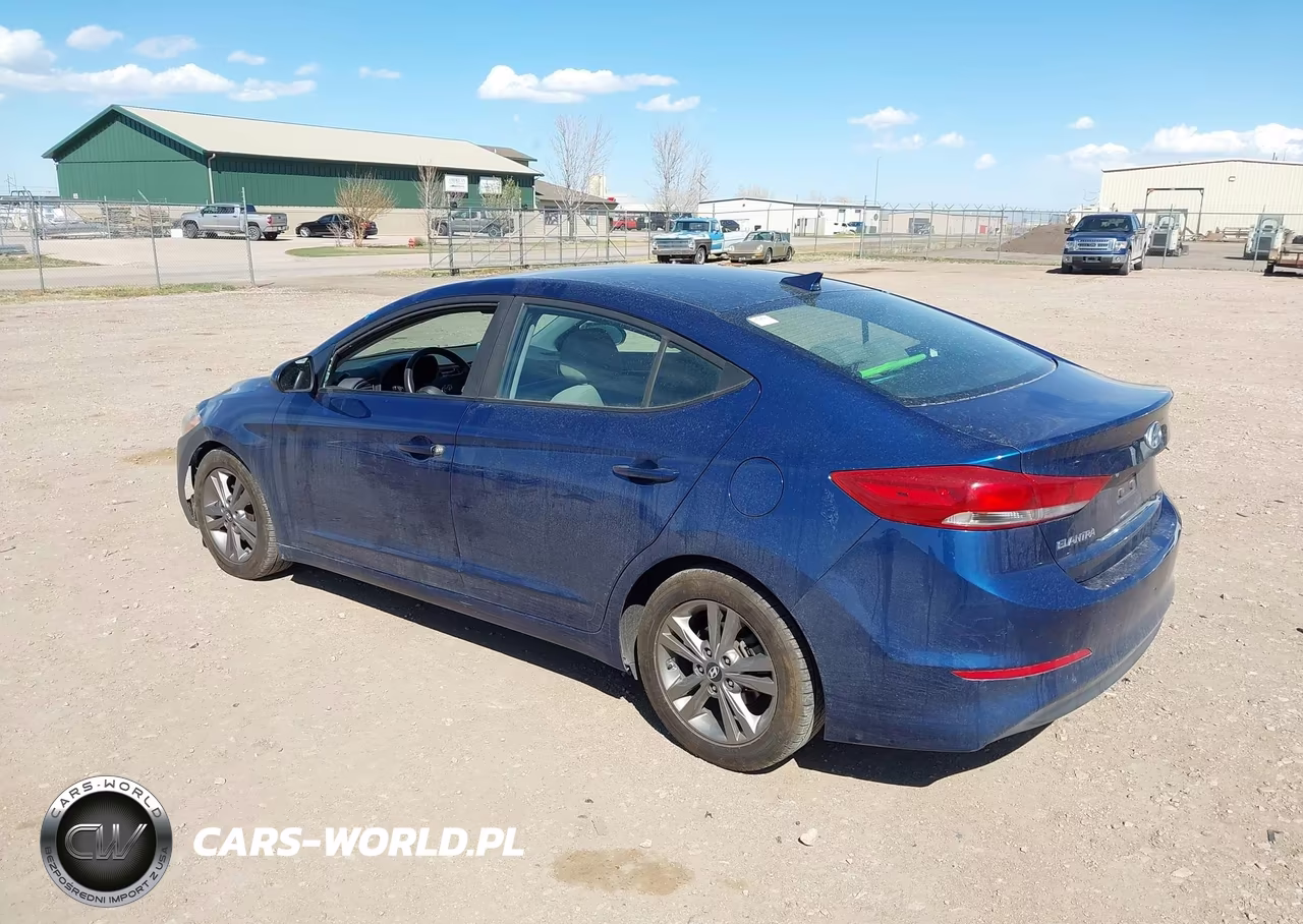 2018 Hyundai Elantra Sel VIN:5NPD84LF5JH339584 - 3