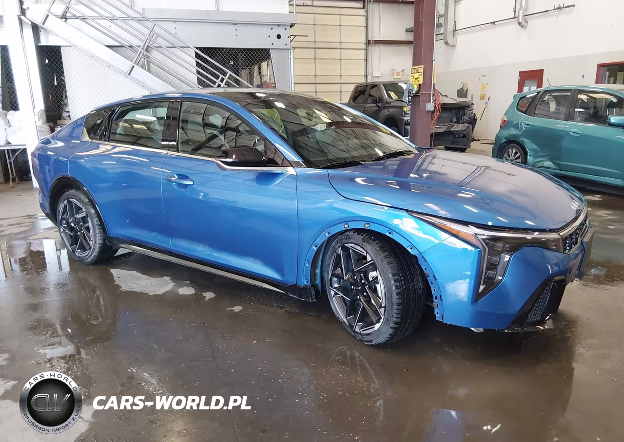 2026 Kia K4 Gt-Line – zdjęcie 1 z 16