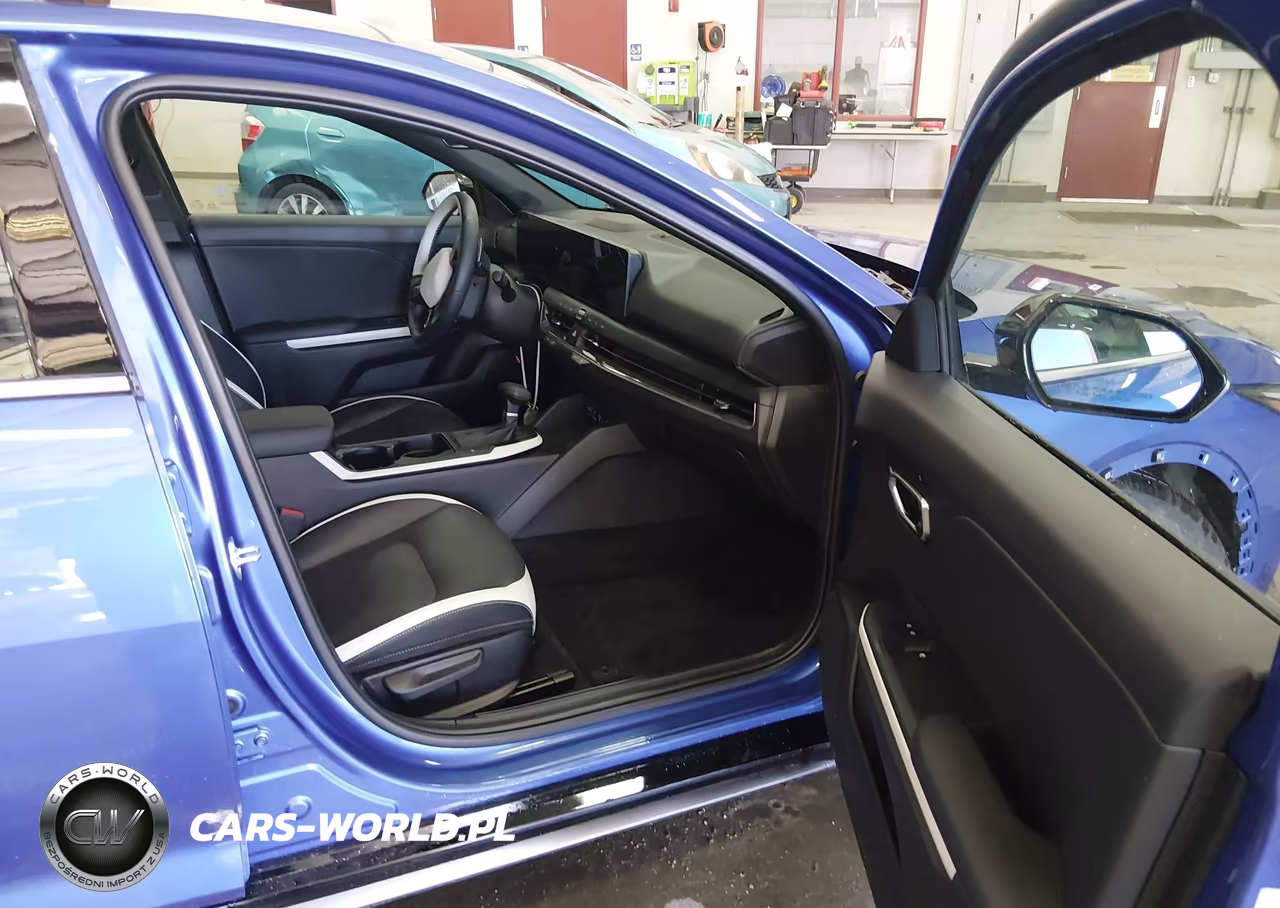 2026 Kia K4 Gt-Line VIN:3KPFW4DE1TE269416 - 5
