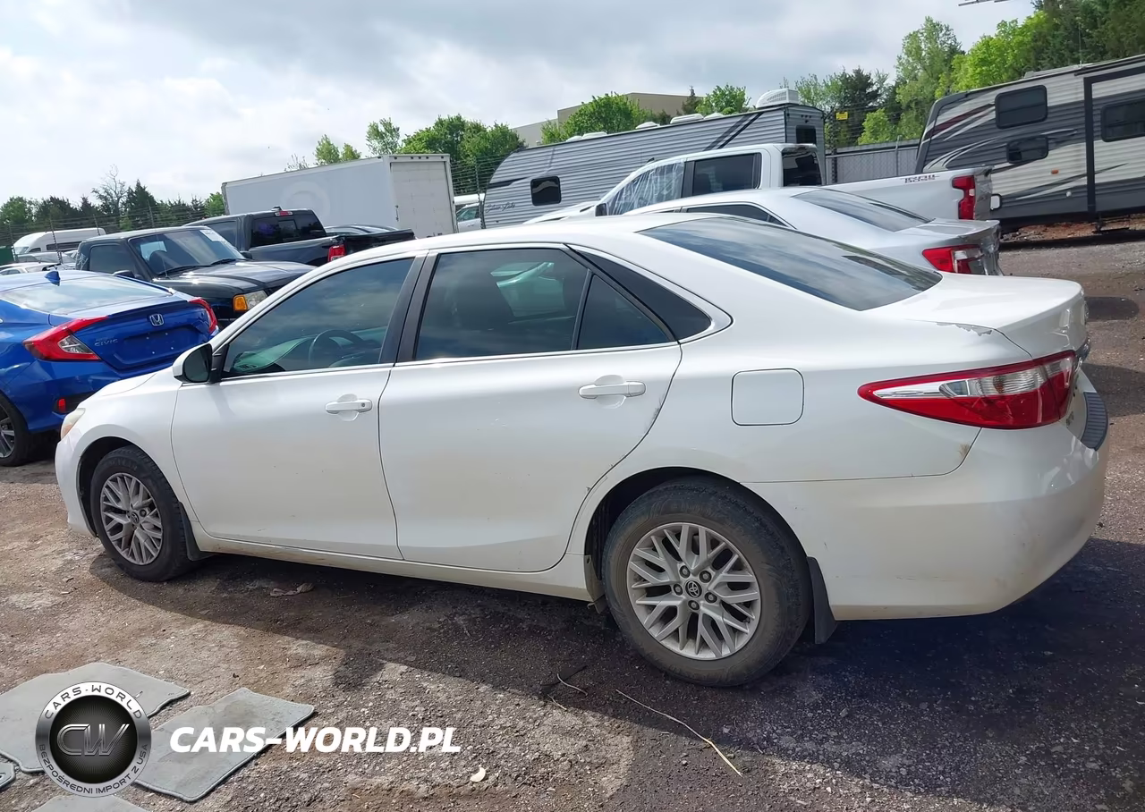 2016 Toyota Camry Le VIN:4T4BF1FK1GR539012 - 13