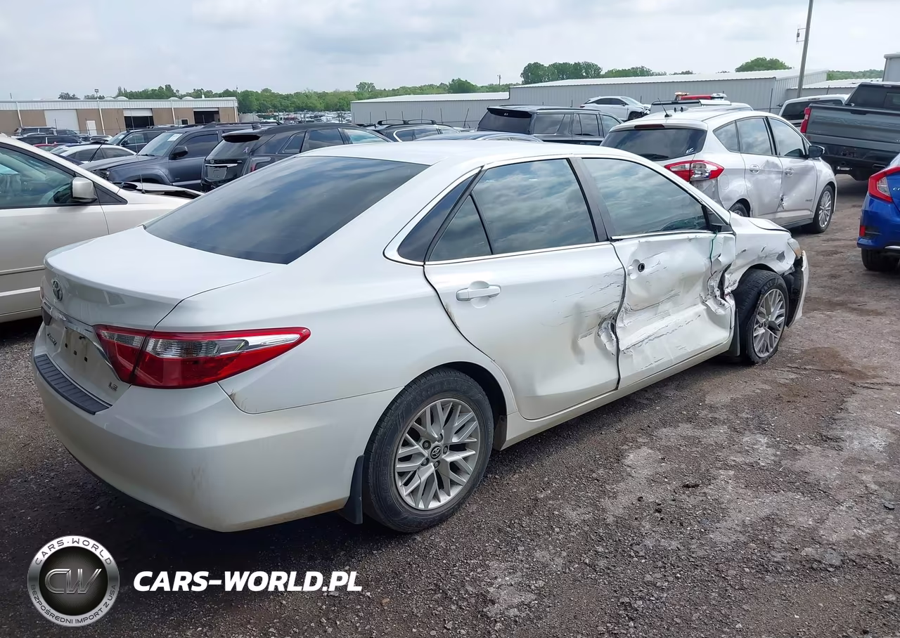2016 Toyota Camry Le VIN:4T4BF1FK1GR539012 - 4