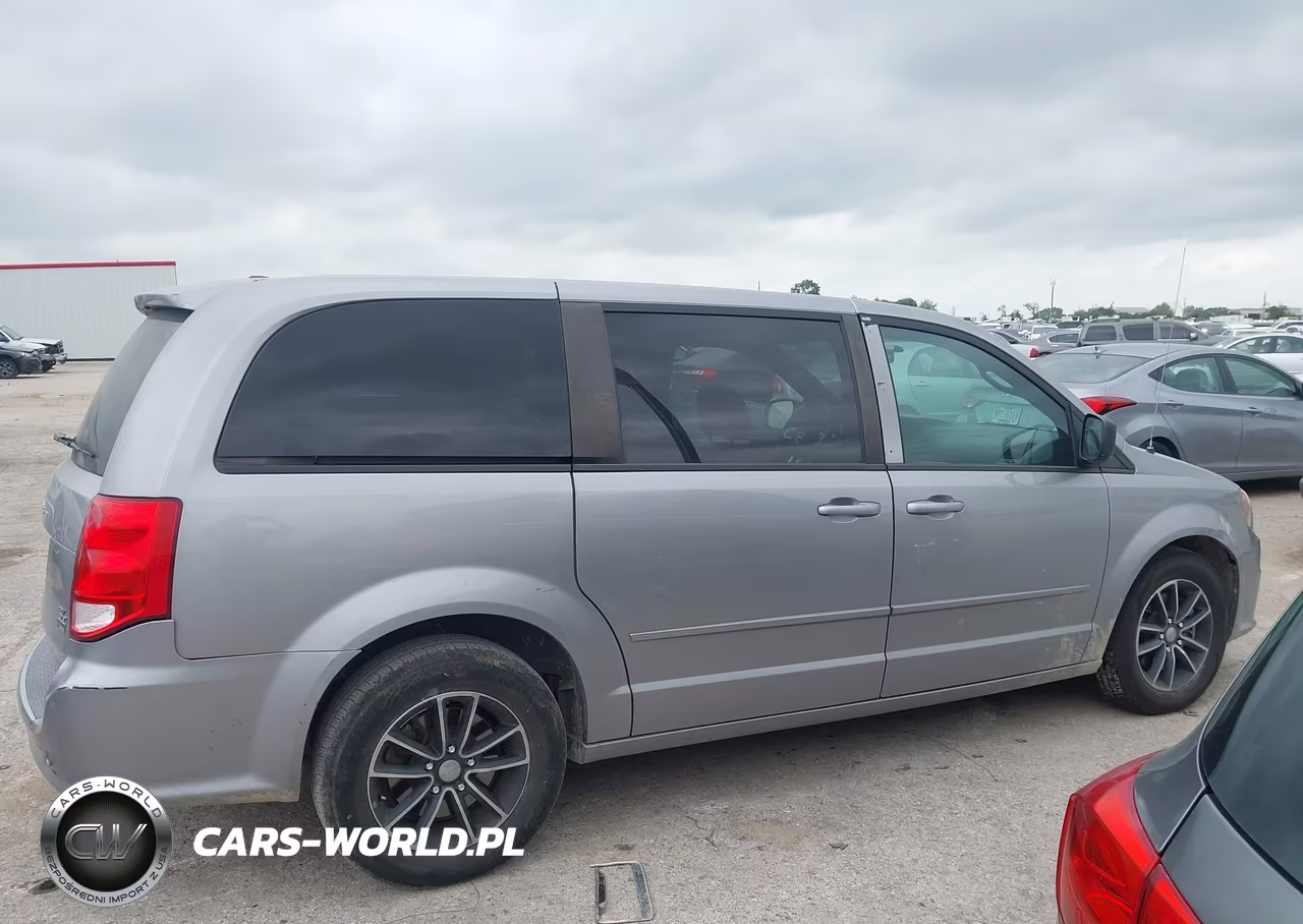 2016 Dodge Grand Caravan R-T VIN:2C4RDGEG9GR249228 - 13