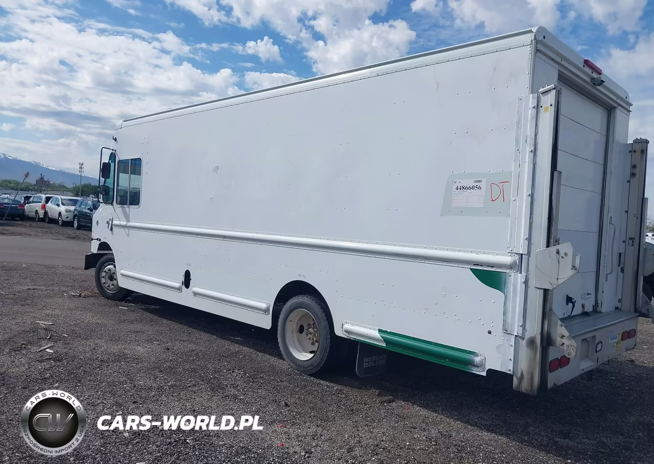 2010 Freightliner Chassis M Line Walk-In Van VIN:4UZAAPDU9ACAS1502 - 3