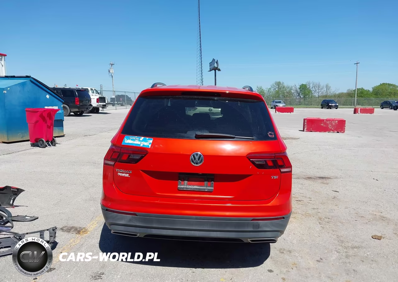 2018 Volkswagen Tiguan 2.0T S VIN:3VV1B7AX6JM028601 - 17