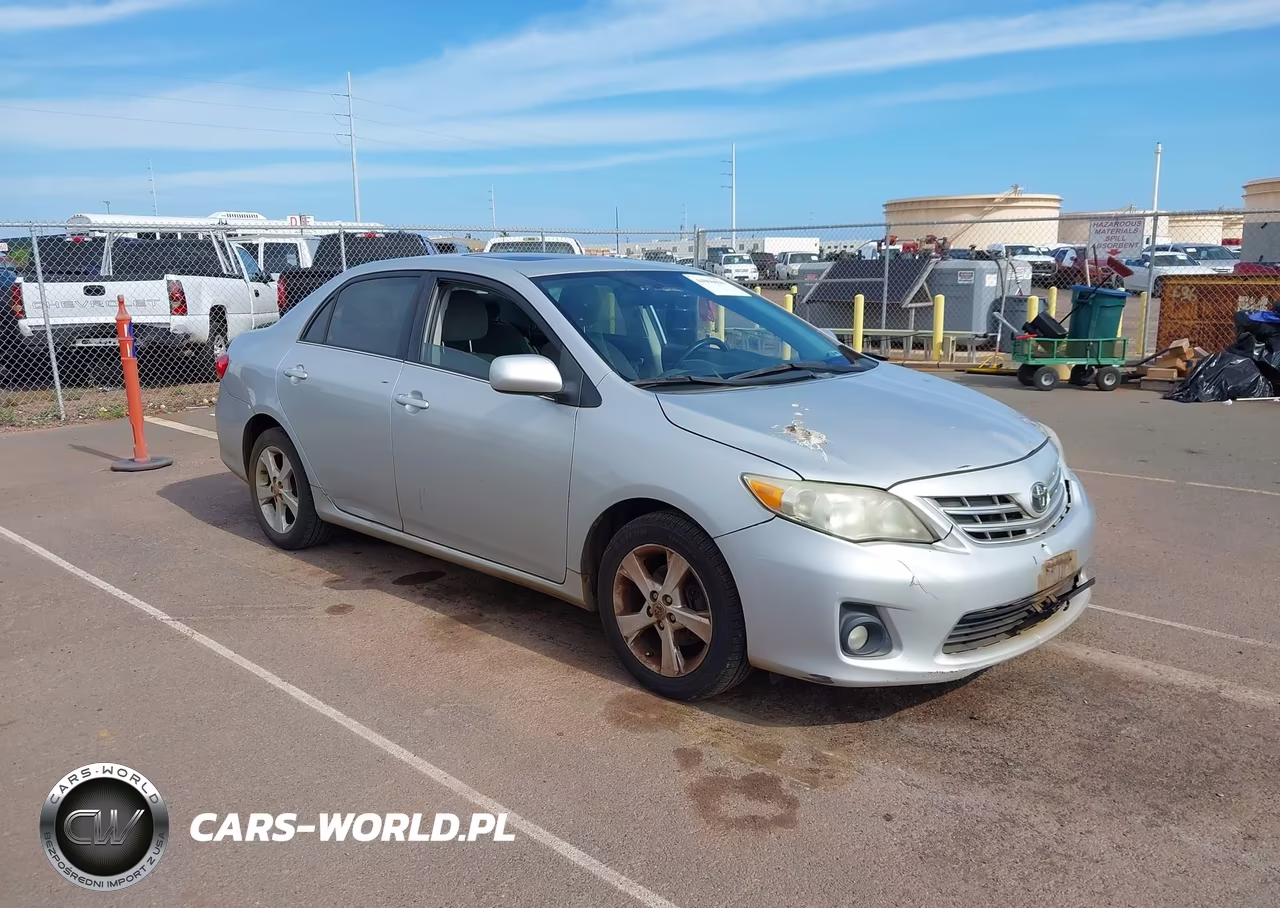 2013 Toyota Corolla – zdjęcie 1 z 17