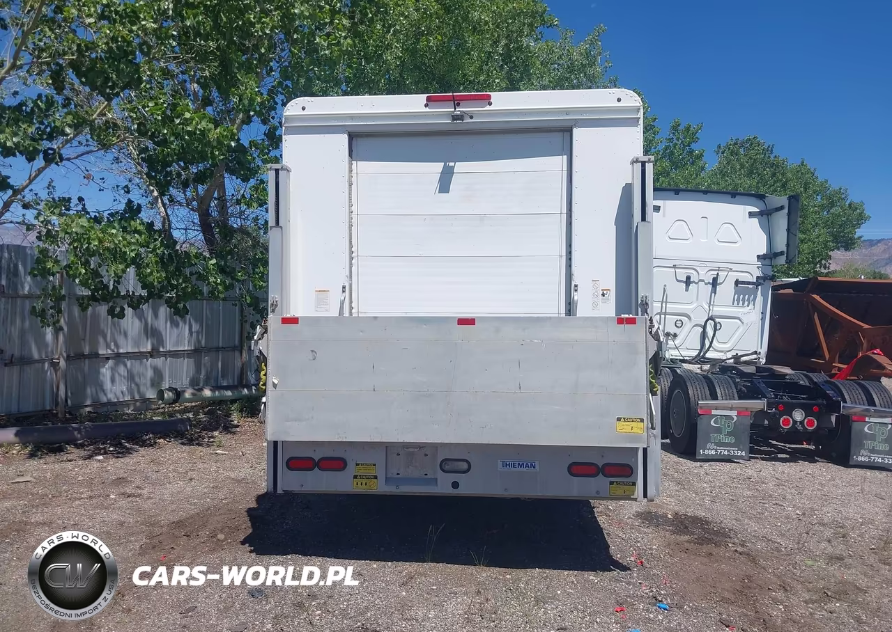 2010 Freightliner Chassis M Line Walk-In Van VIN:4UZAAPDU6ACAS1506 - 15