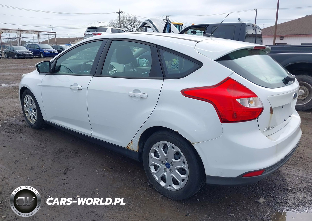 2012 Ford Focus Se VIN:1FAHP3K25CL127477 - 3