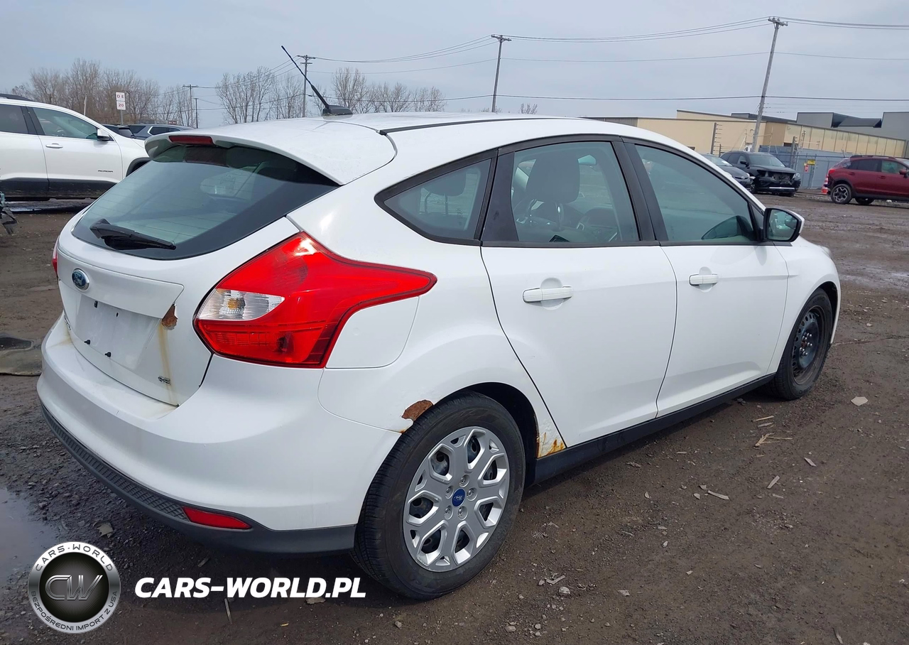 2012 Ford Focus Se VIN:1FAHP3K25CL127477 - 4