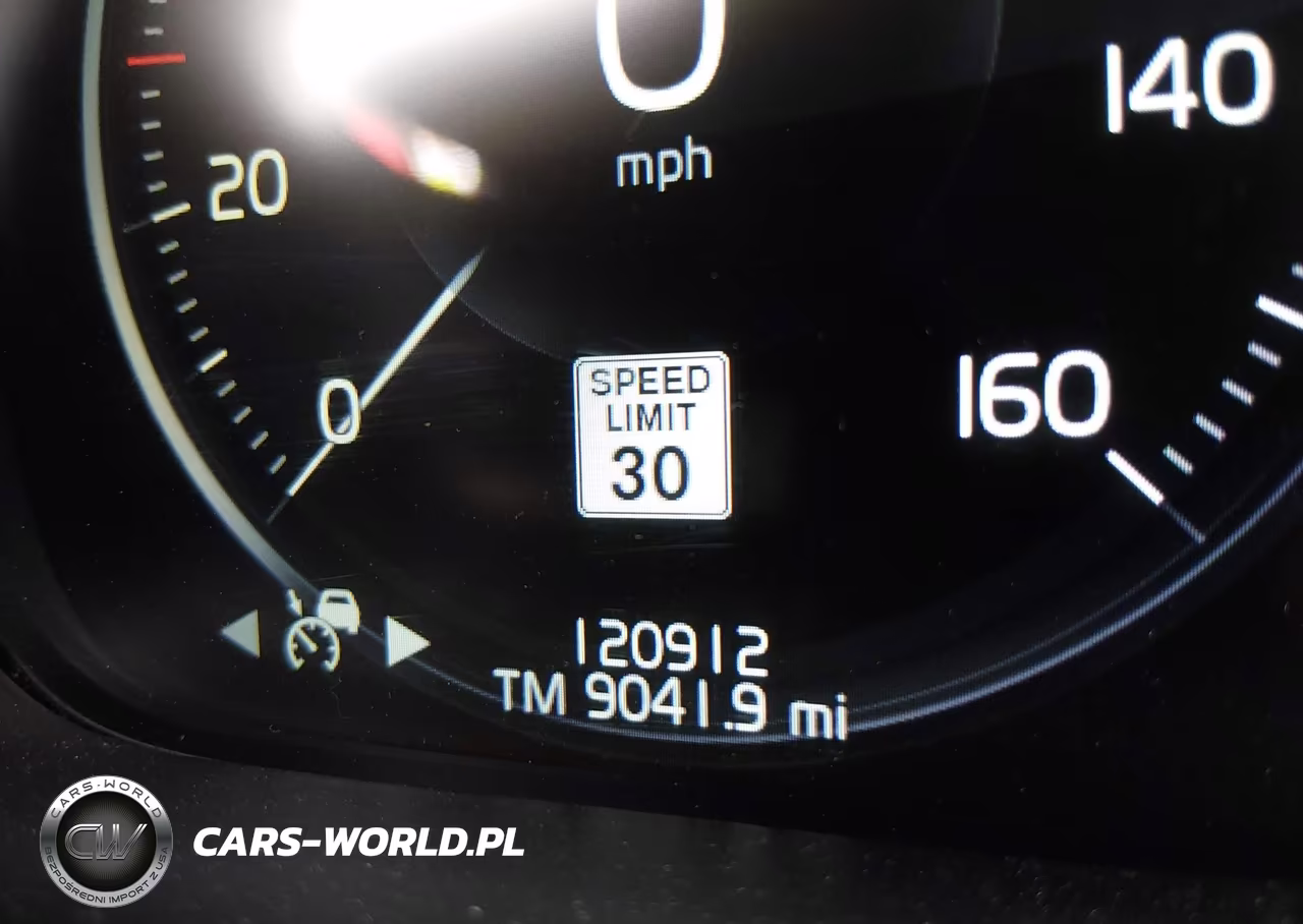2017 Volvo Xc90 T6 Momentum VIN:YV4A22PK1H1151398 - 16
