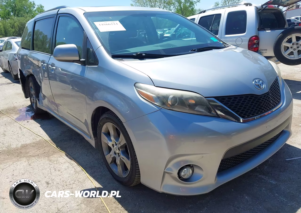 2016 Toyota Sienna Se Premium 8 Passenger