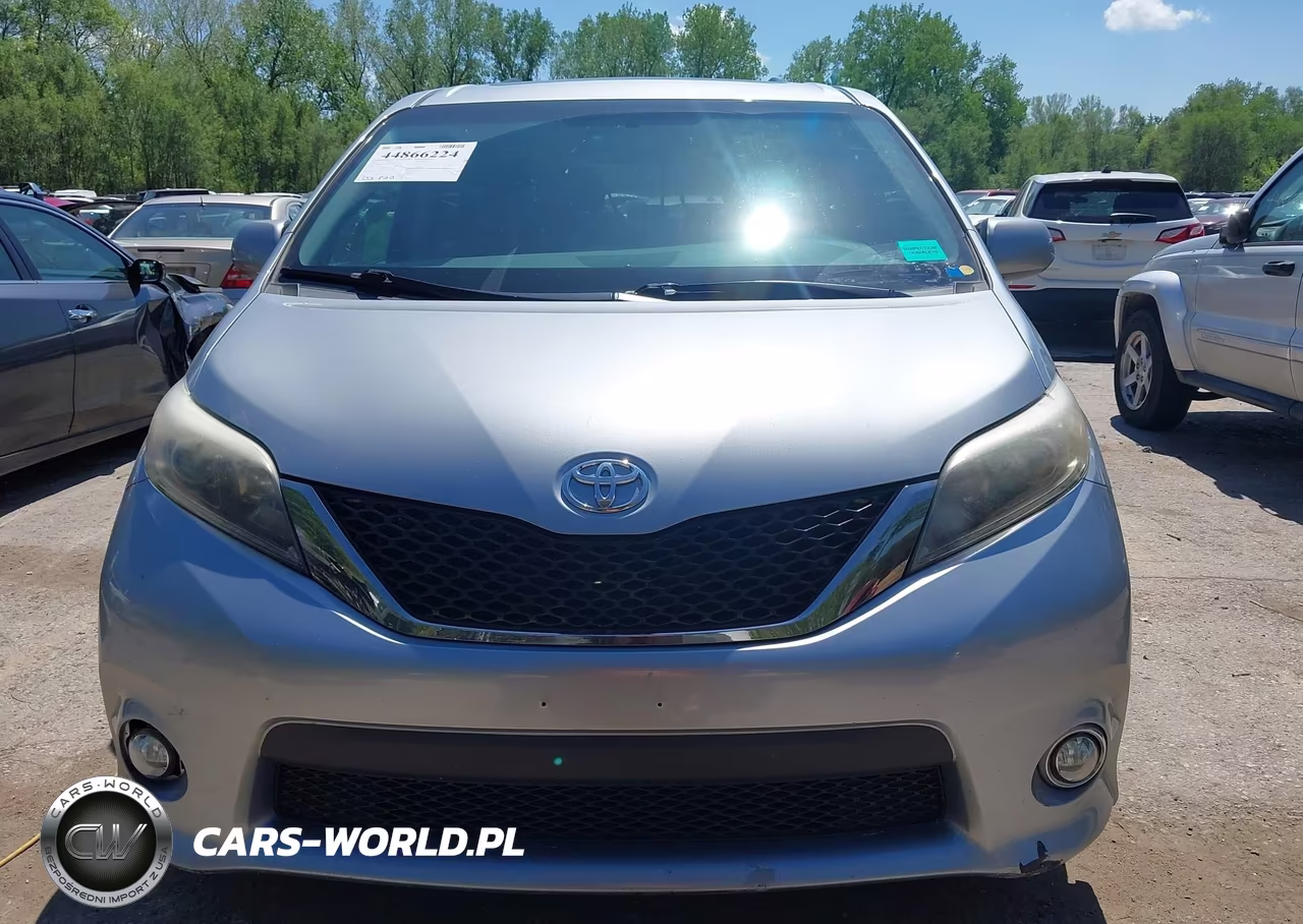 2016 Toyota Sienna Se Premium 8 Passenger VIN:5TDXK3DC9GS749935 - 12