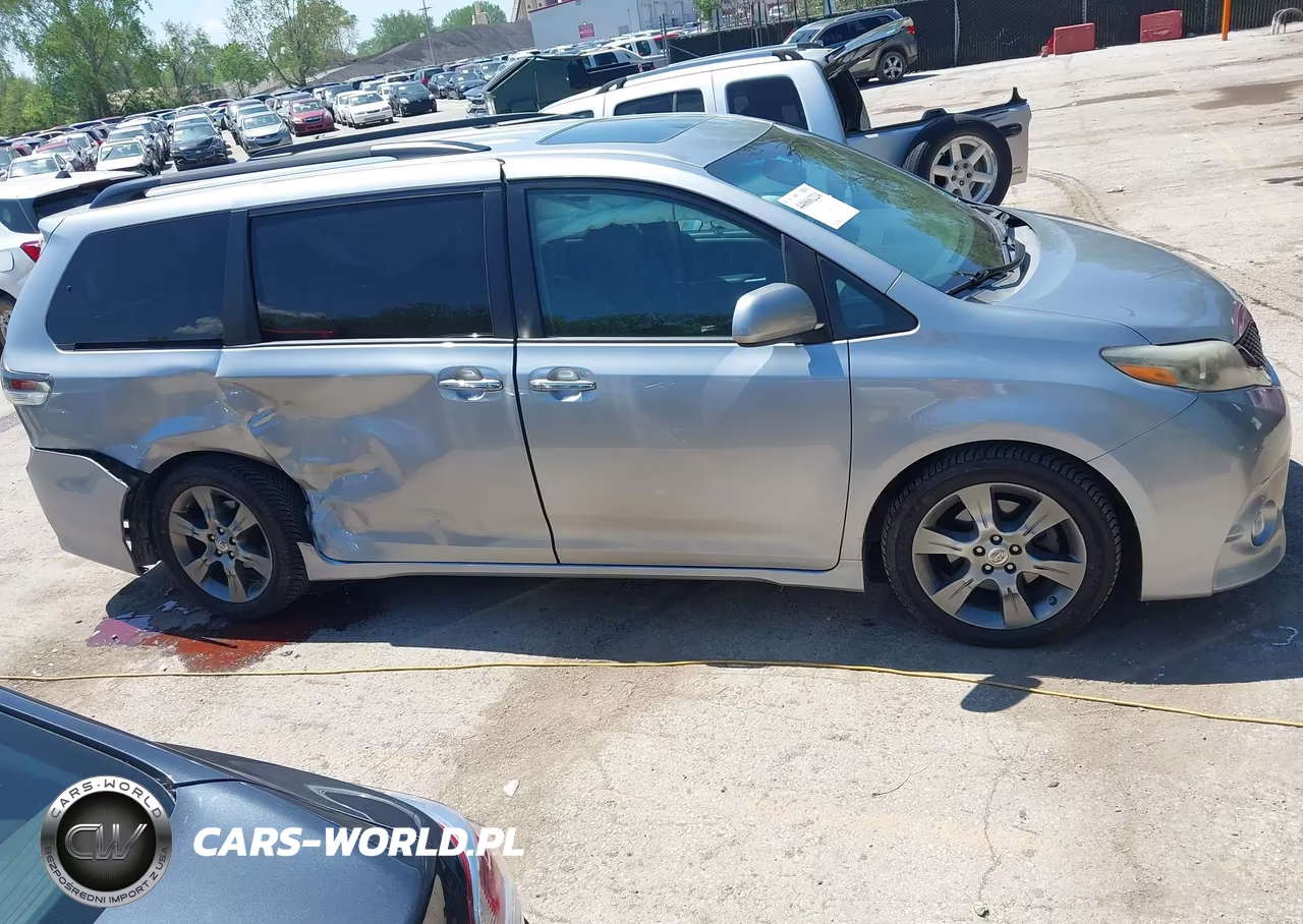 2016 Toyota Sienna Se Premium 8 Passenger VIN:5TDXK3DC9GS749935 - 13