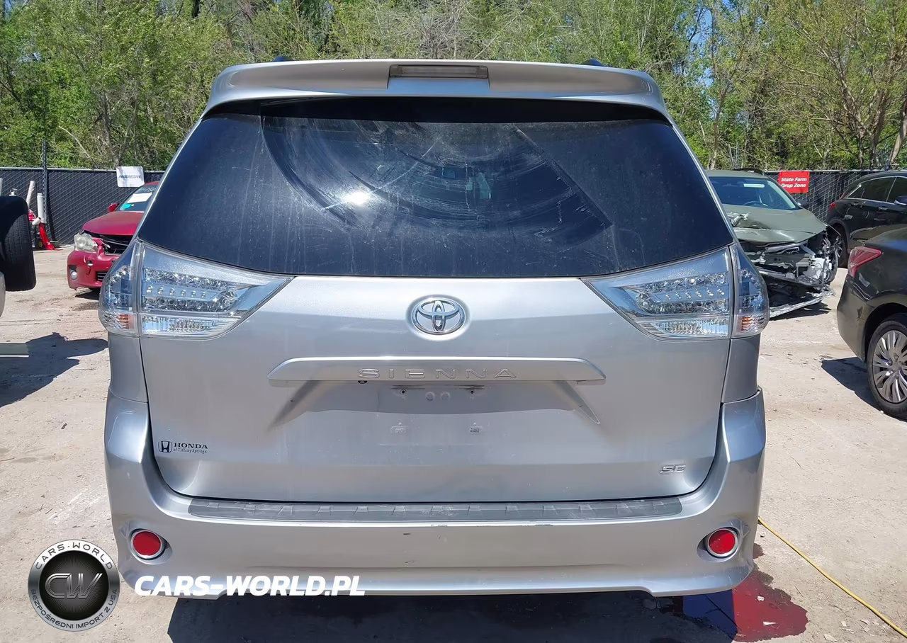 2016 Toyota Sienna Se Premium 8 Passenger VIN:5TDXK3DC9GS749935 - 16