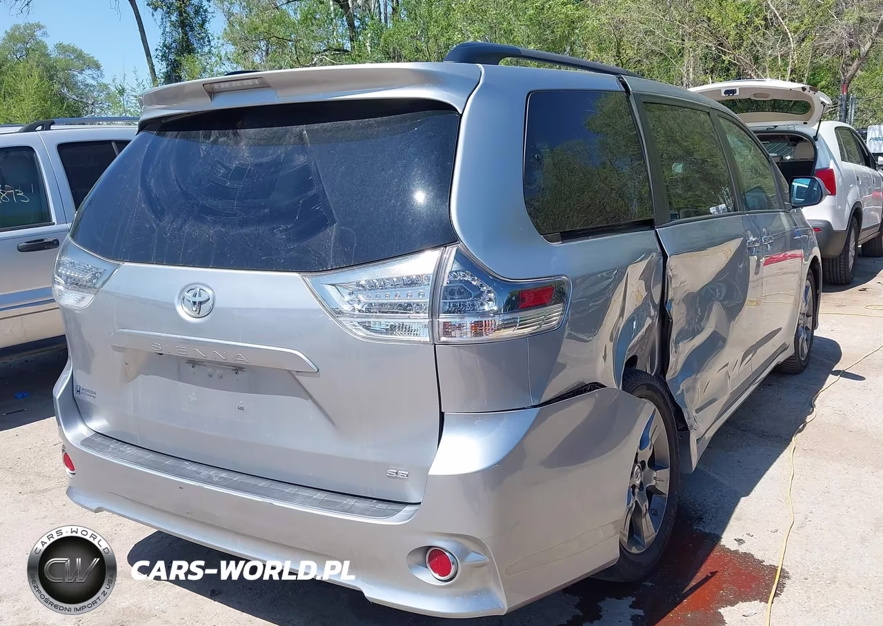 2016 Toyota Sienna Se Premium 8 Passenger VIN:5TDXK3DC9GS749935 - 4
