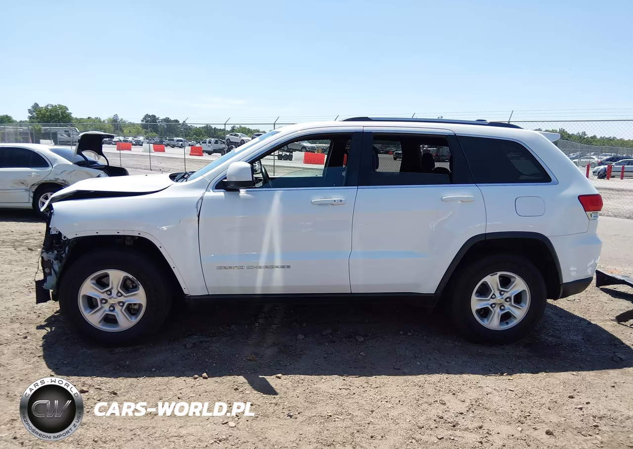 2016 Jeep Grand Cherokee Laredo VIN:1C4RJEAG1GC335550 - 15