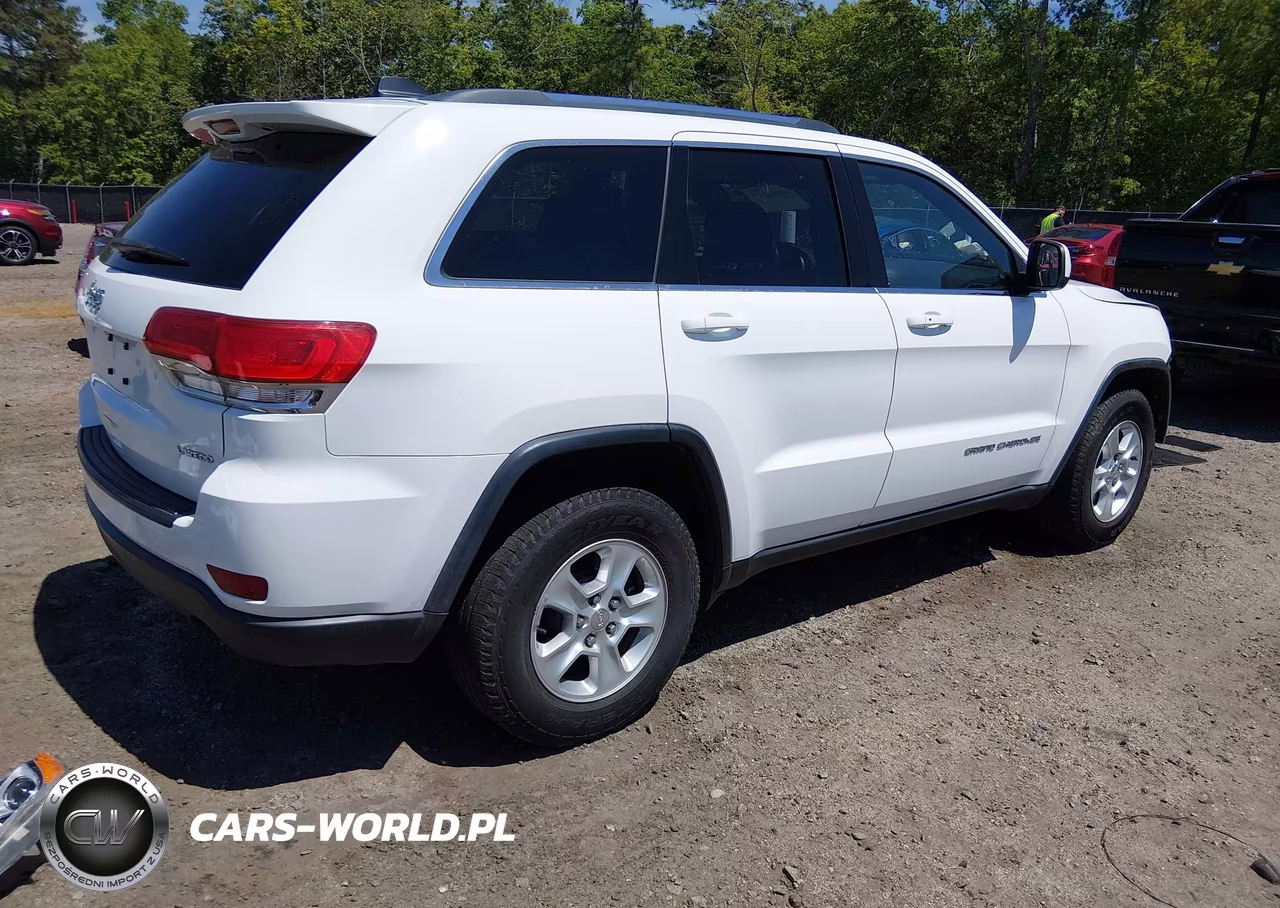 2016 Jeep Grand Cherokee Laredo VIN:1C4RJEAG1GC335550 - 4