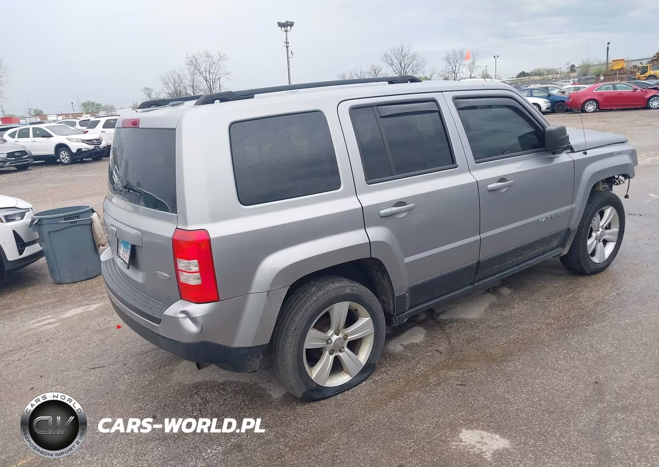 2016 Jeep Patriot Latitude VIN:1C4NJRFB6GD598646 - 4