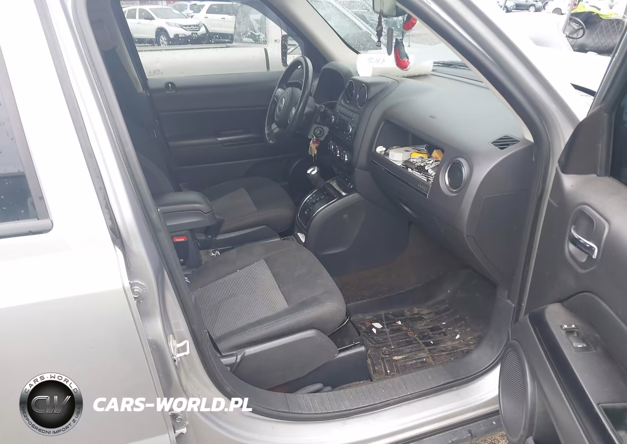 2016 Jeep Patriot Latitude VIN:1C4NJRFB6GD598646 - 5