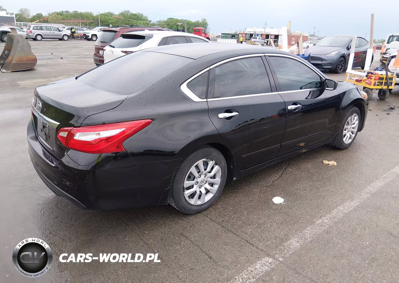 2016 Nissan Altima 2.5 S VIN:1N4AL3AP5GC126393 - 4