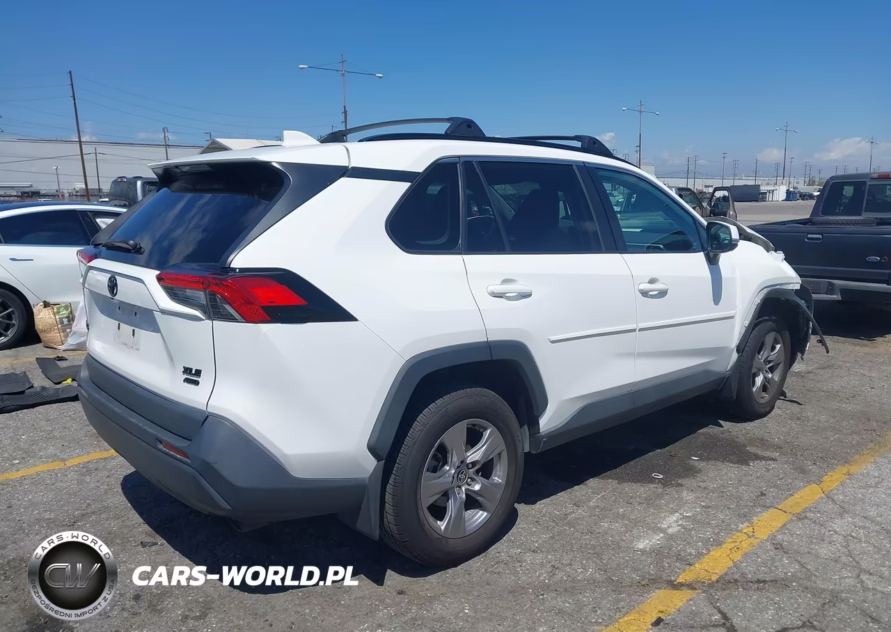 2022 Toyota Rav4 Xle VIN:2T3P1RFV5NC261339 - 4