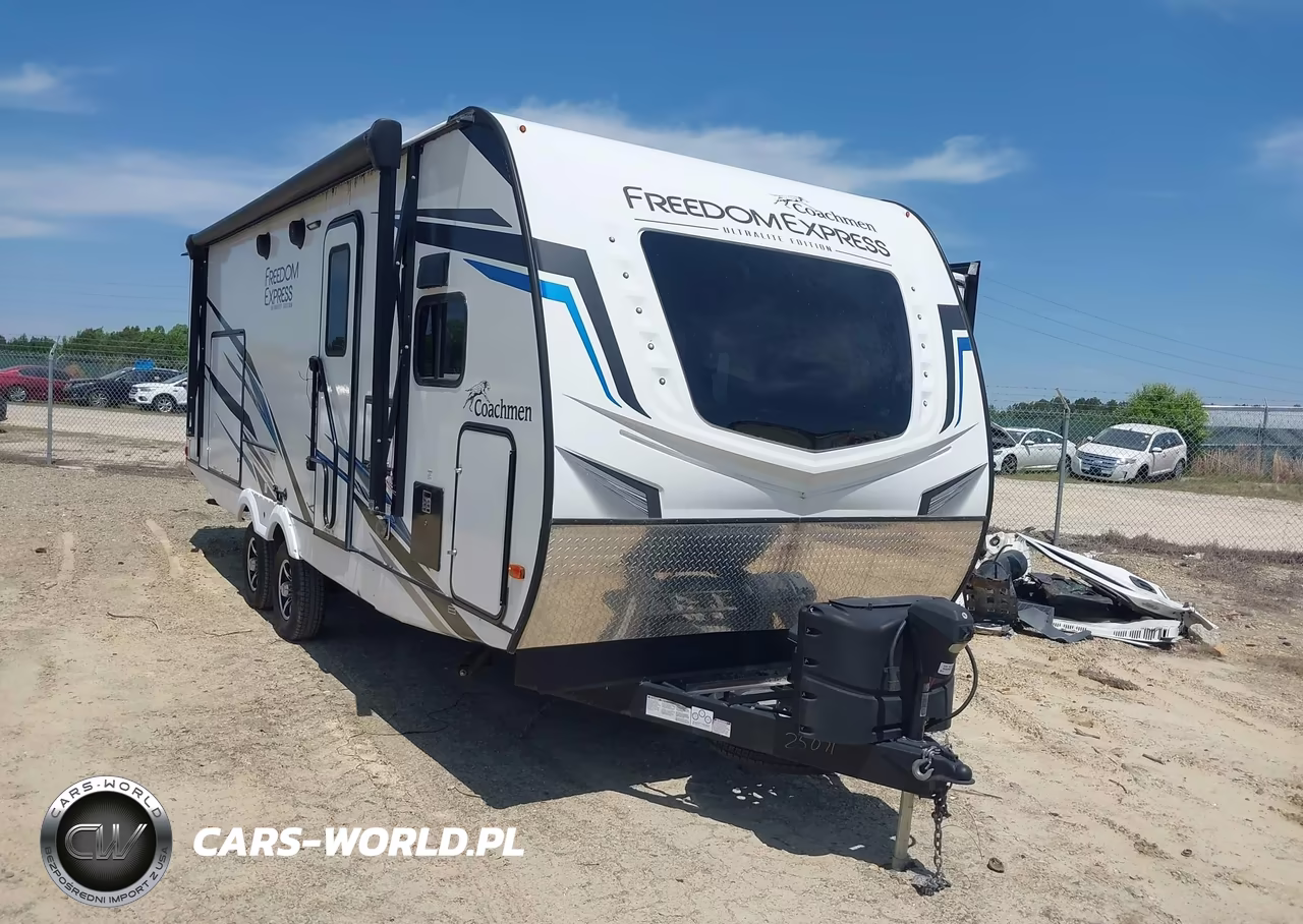 2022 Coachmen Freedom Express Ultr