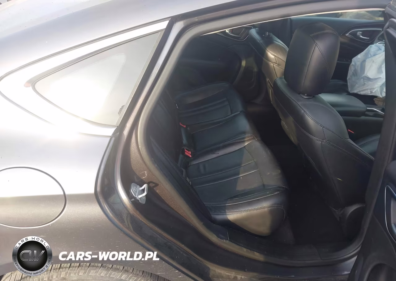 2015 Chrysler 200 C VIN:1C3CCCCB5FN619034 - 8
