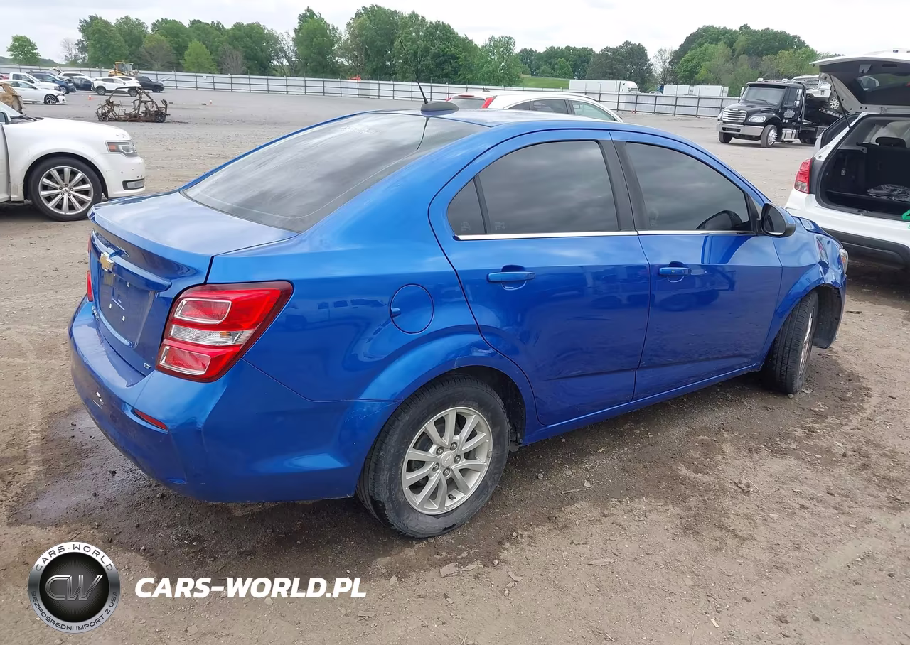 2020 Chevrolet Sonic Fwd Lt VIN:1G1JD5SB7L4122459 - 4