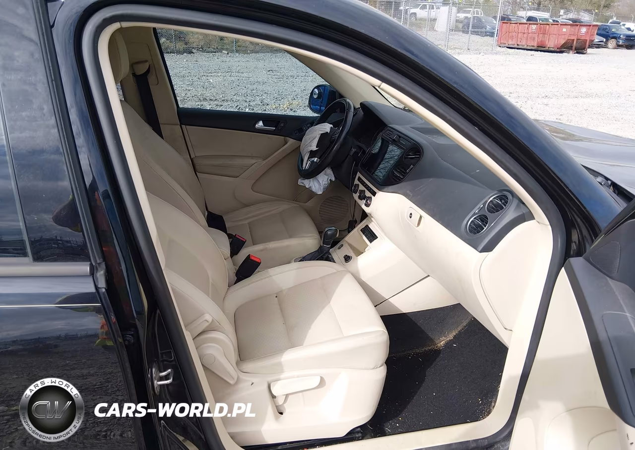 2016 Volkswagen Tiguan S VIN:WVGAV7AX3GK000076 - 5