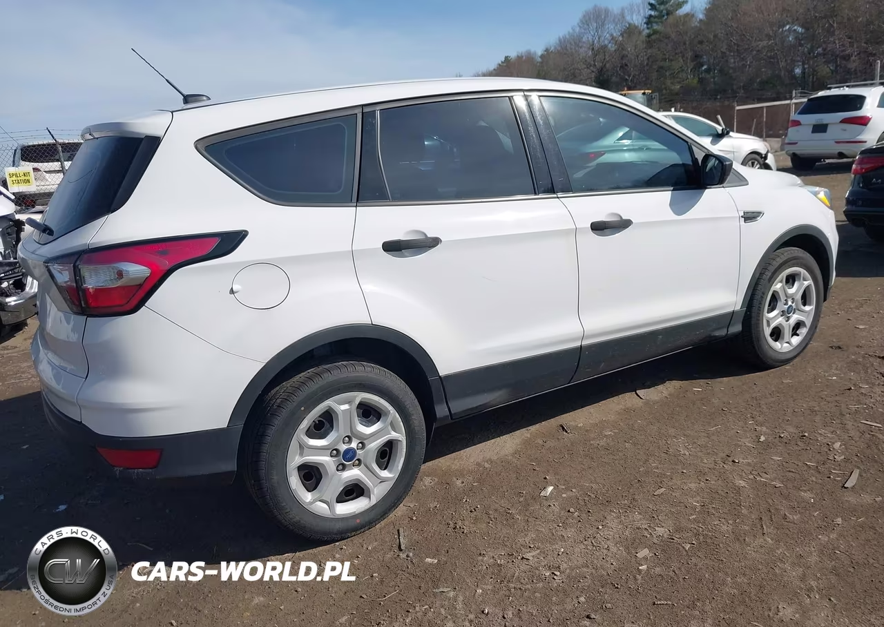 2017 Ford Escape S VIN:1FMCU0F73HUE34922 - 4