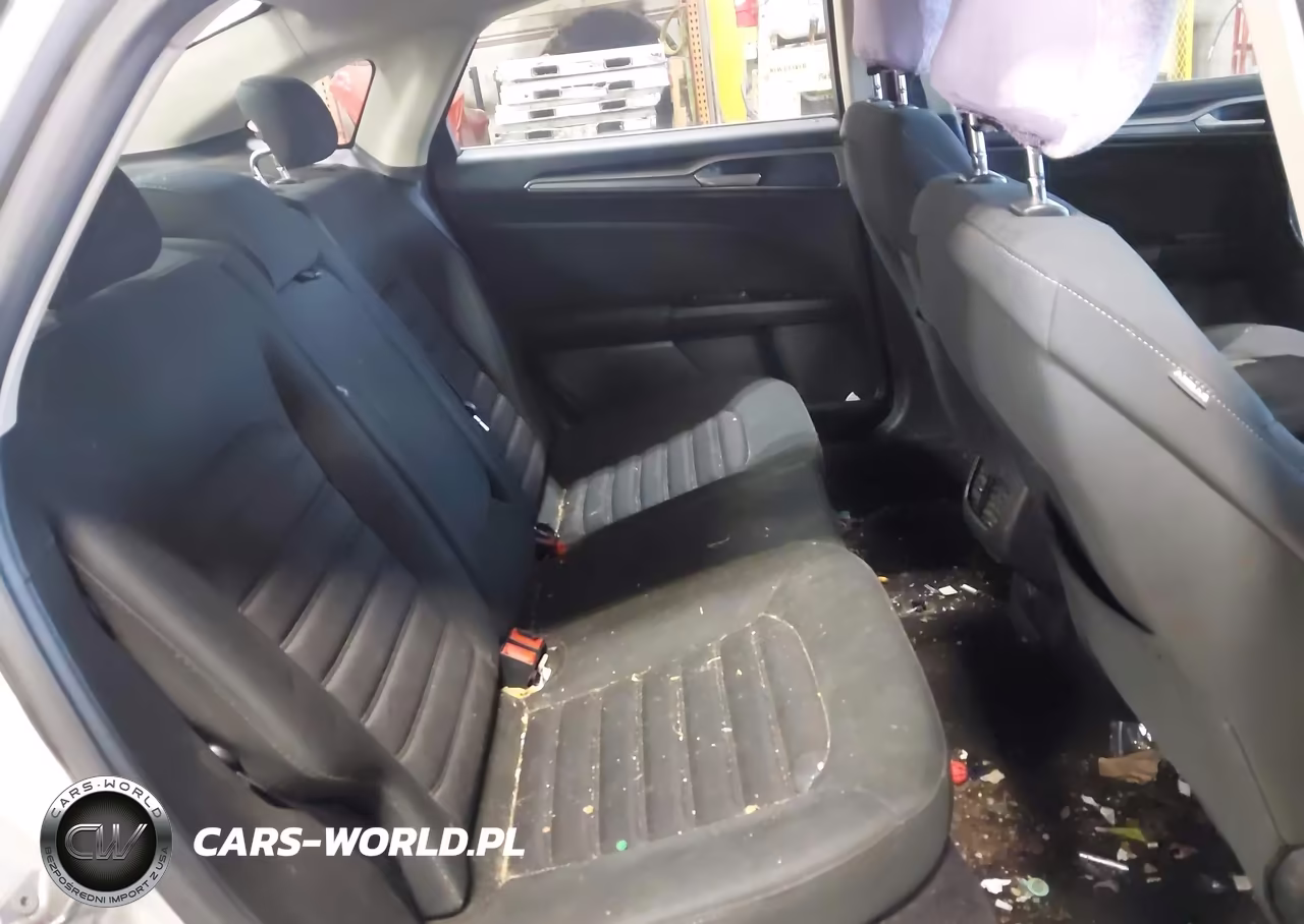 2017 Ford Fusion Se VIN:3FA6P0H70HR118980 - 8