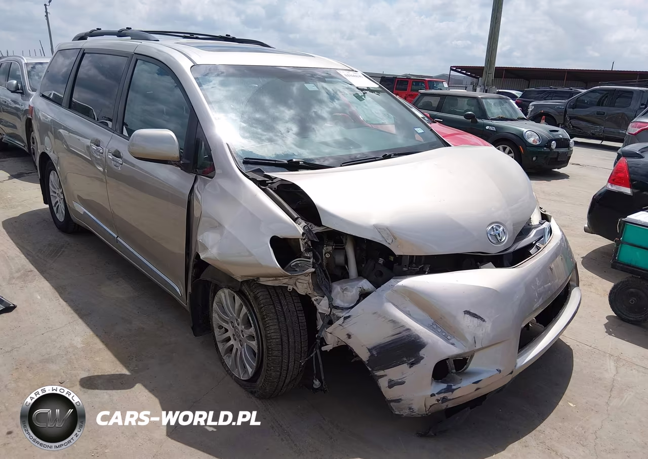 2015 Toyota Sienna Xle 8 Passenger