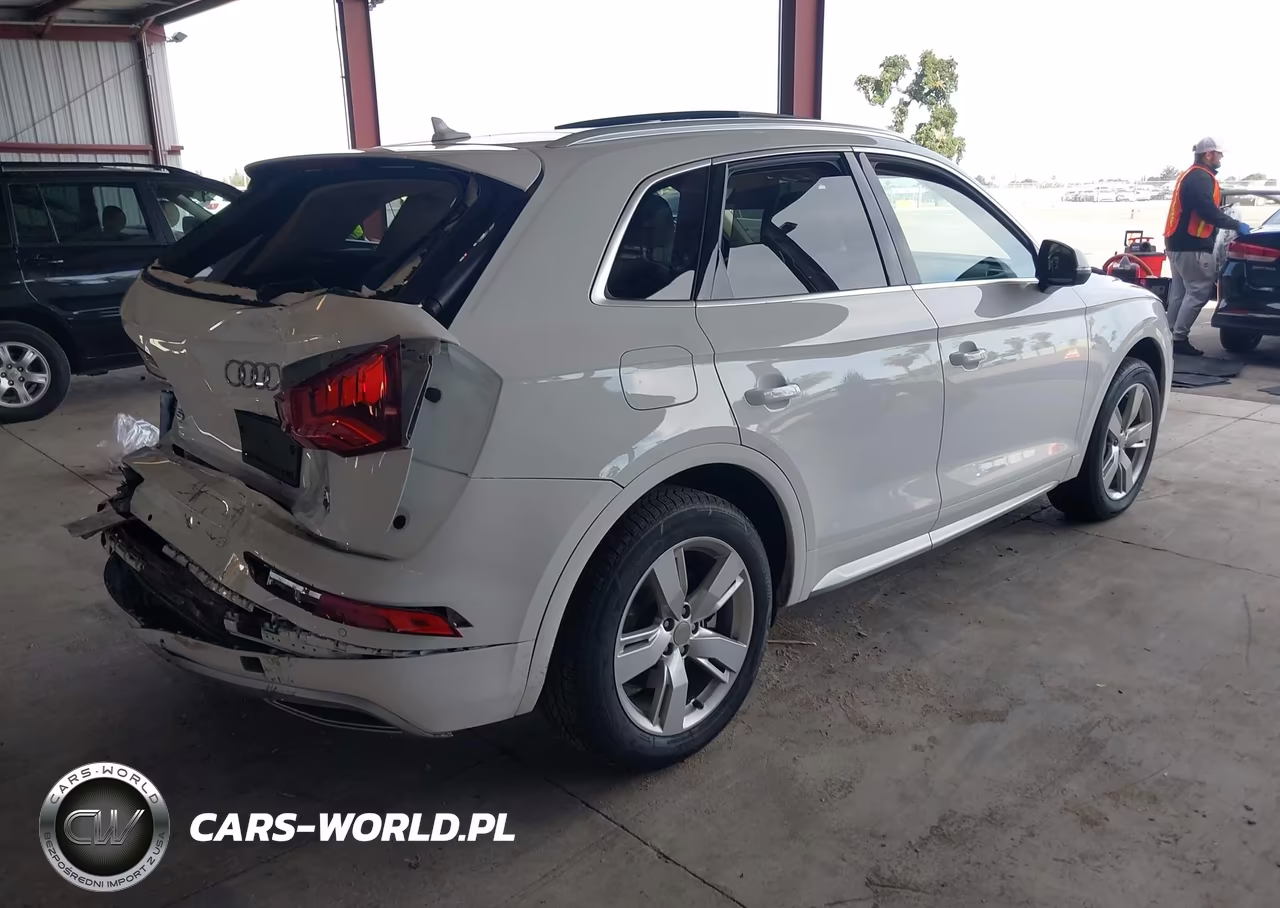 2018 Audi Q5 2.0T Premium-2.0T Tech Premium VIN:WA1BNAFY5J2020726 - 4