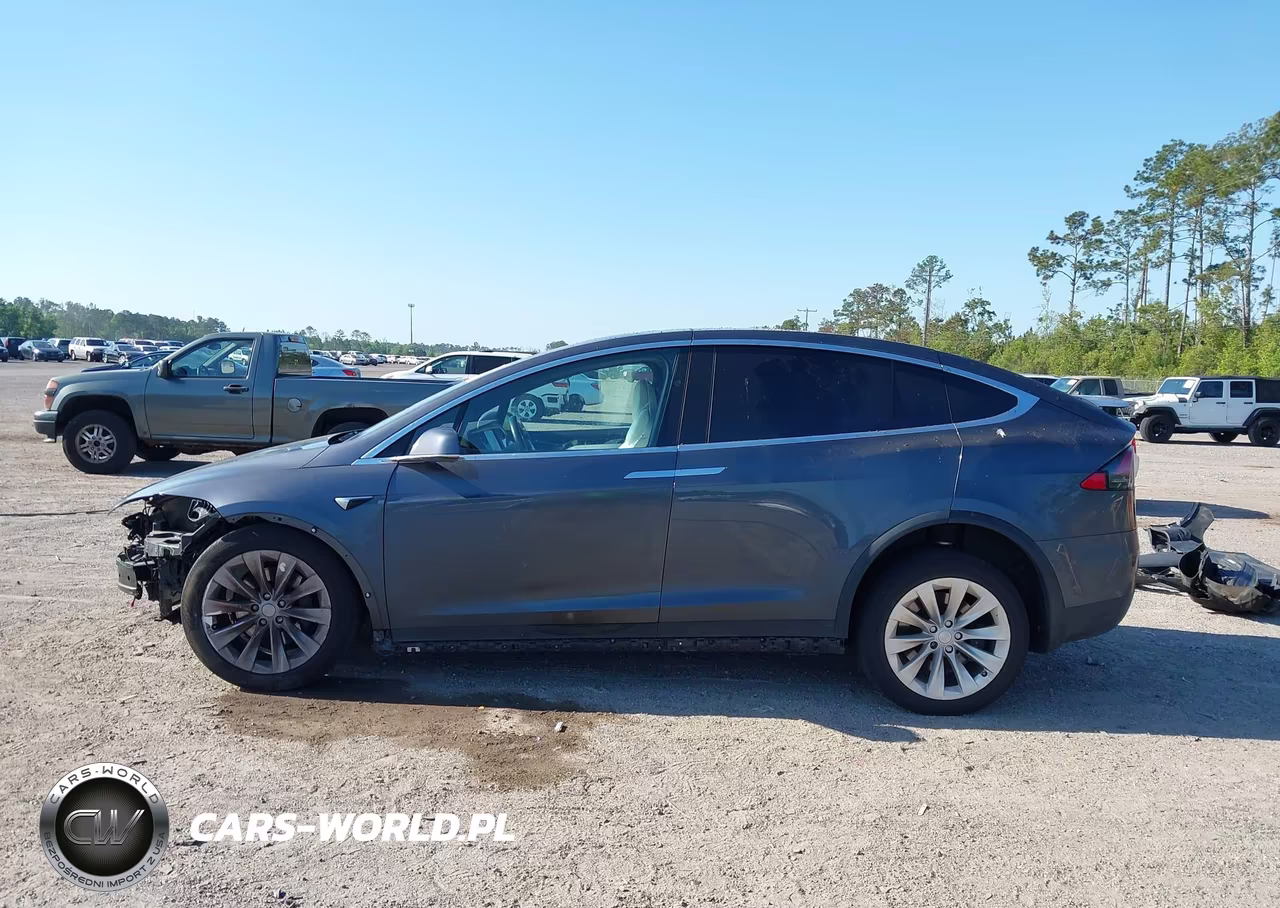 2018 Tesla Model X 100D-75D-P100D VIN:5YJXCAE20JF101564 - 14