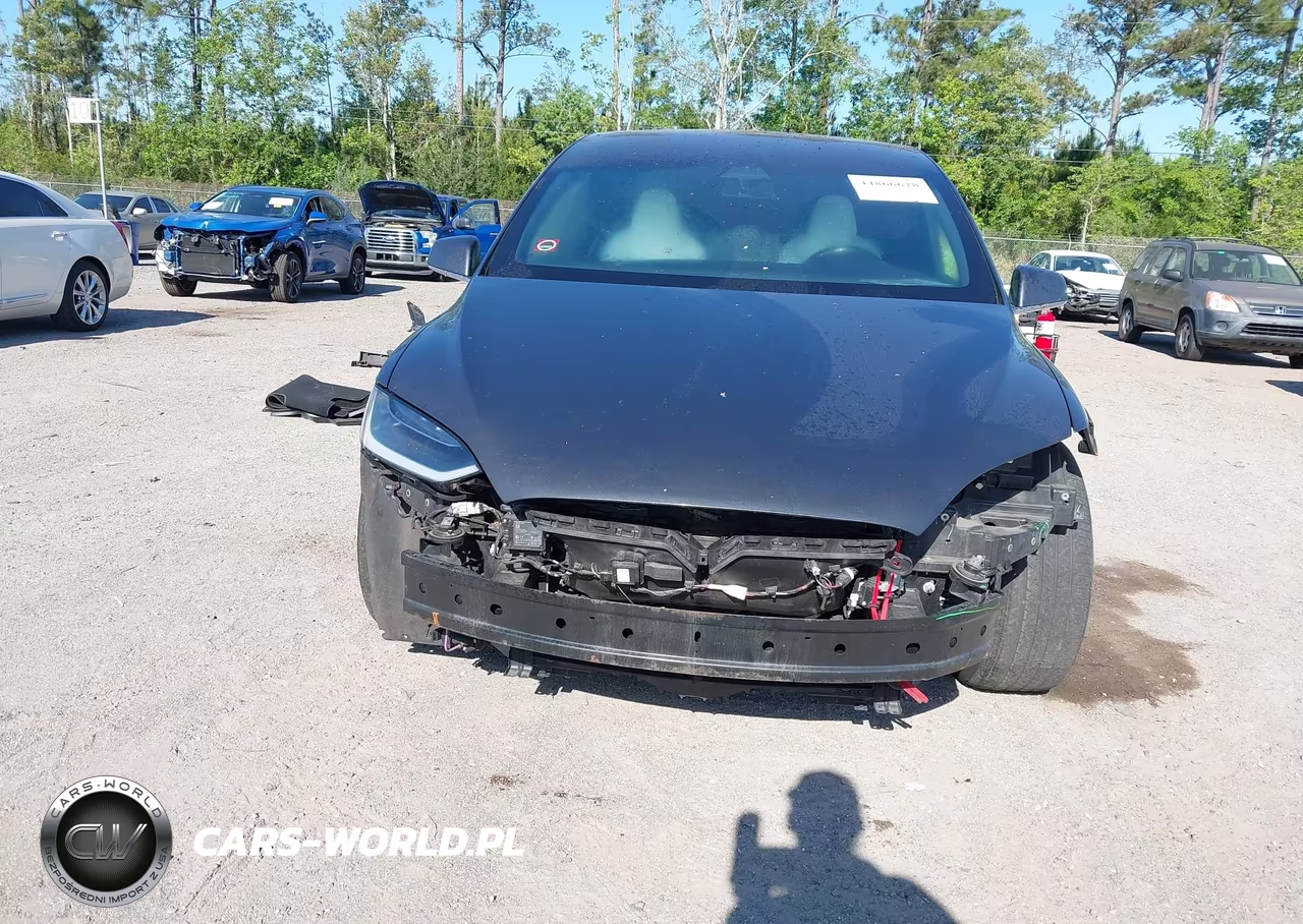 2018 Tesla Model X 100D-75D-P100D VIN:5YJXCAE20JF101564 - 6
