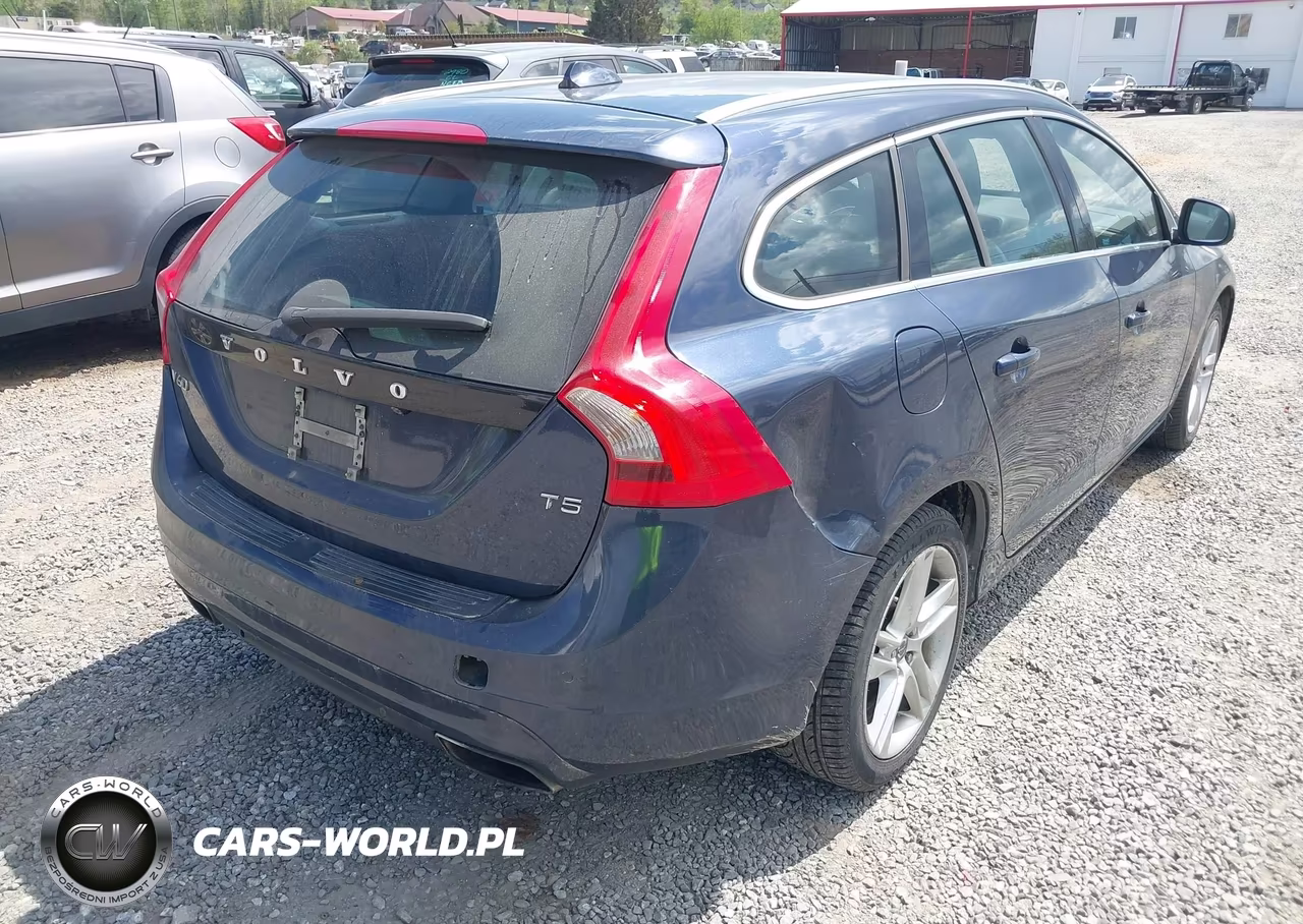 2015 Volvo V60 T5 Premier VIN:YV140MEK3F1222032 - 12