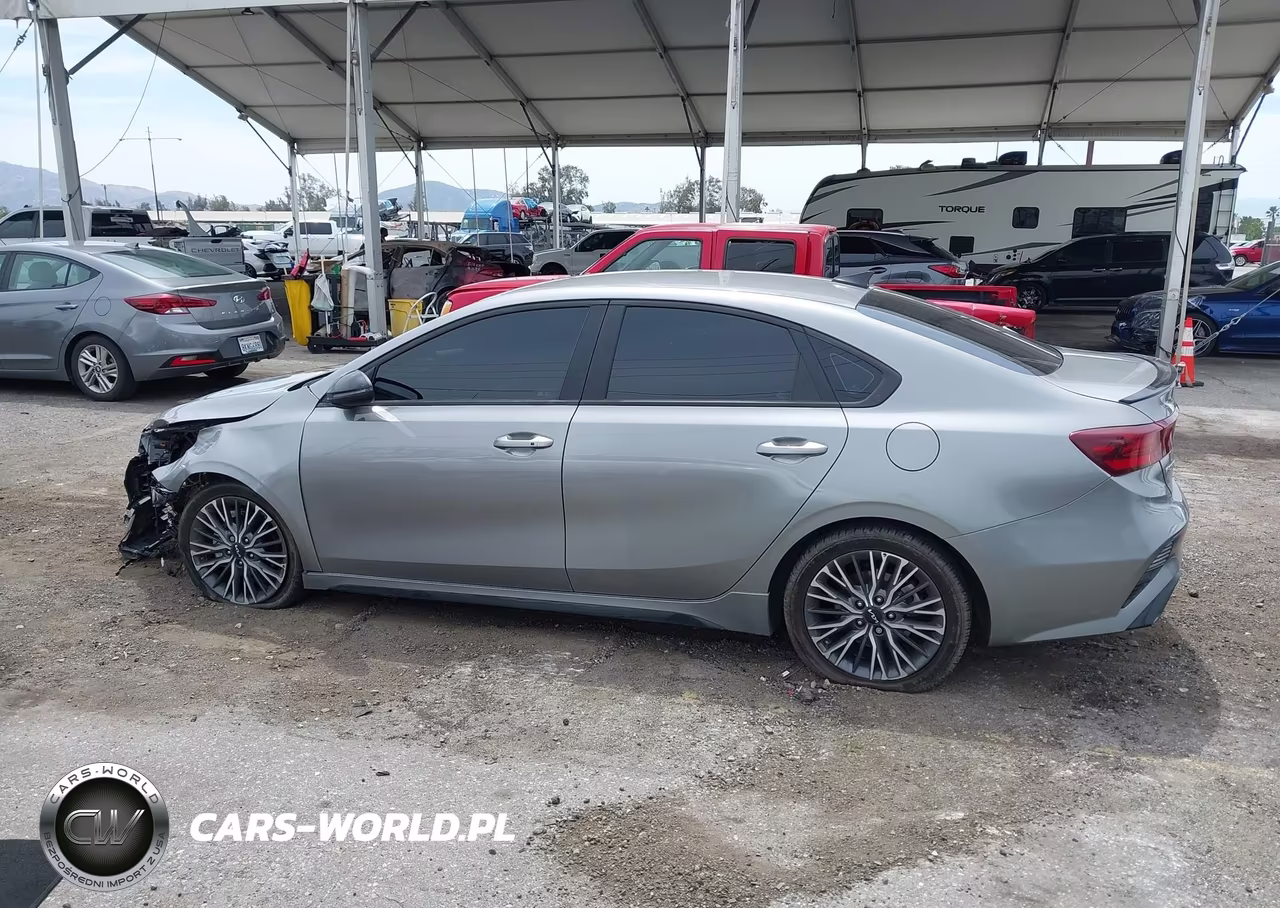 2023 Kia Forte Gt-Line VIN:3KPF54AD2PE580714 - 14