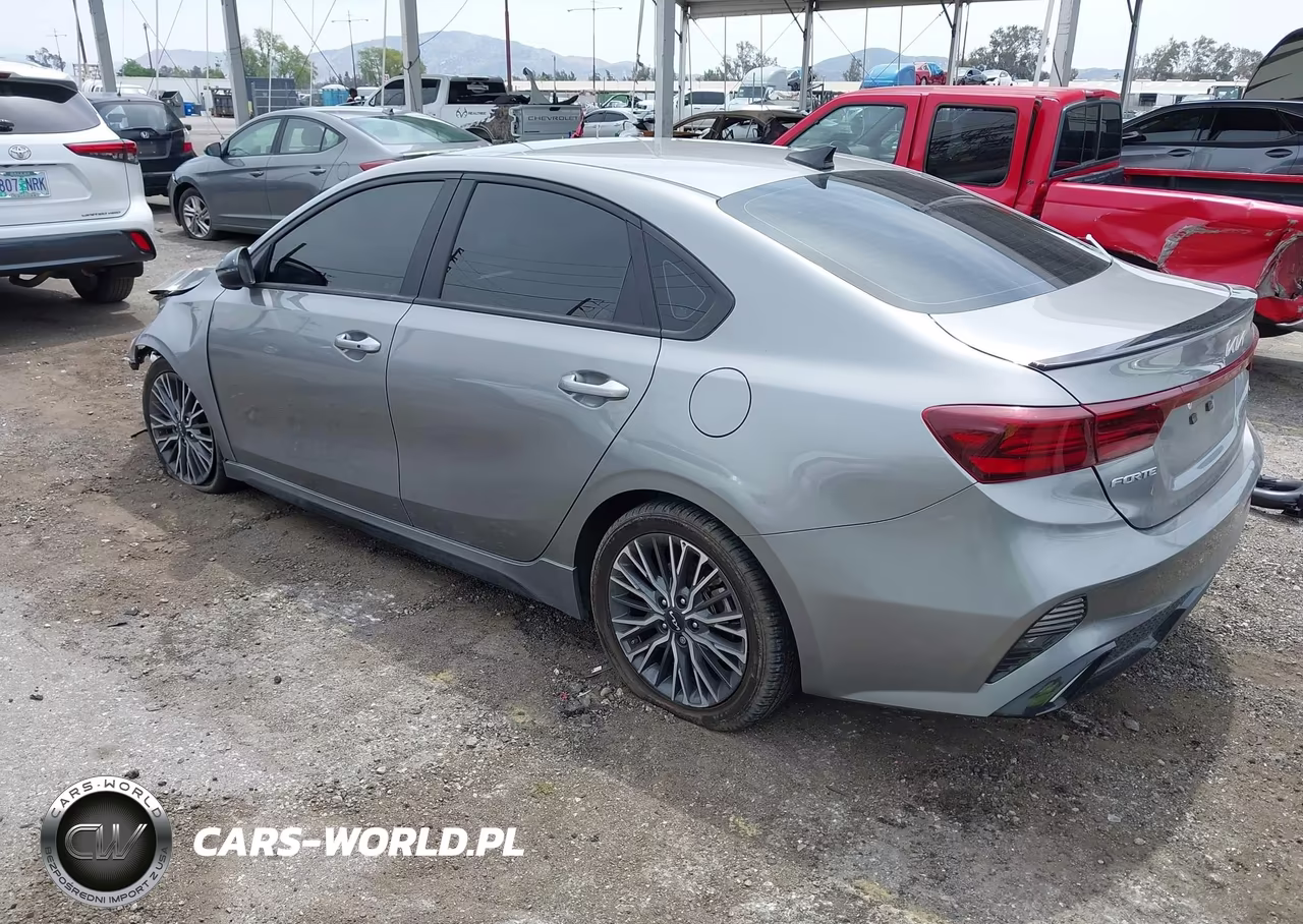 2023 Kia Forte Gt-Line VIN:3KPF54AD2PE580714 - 3