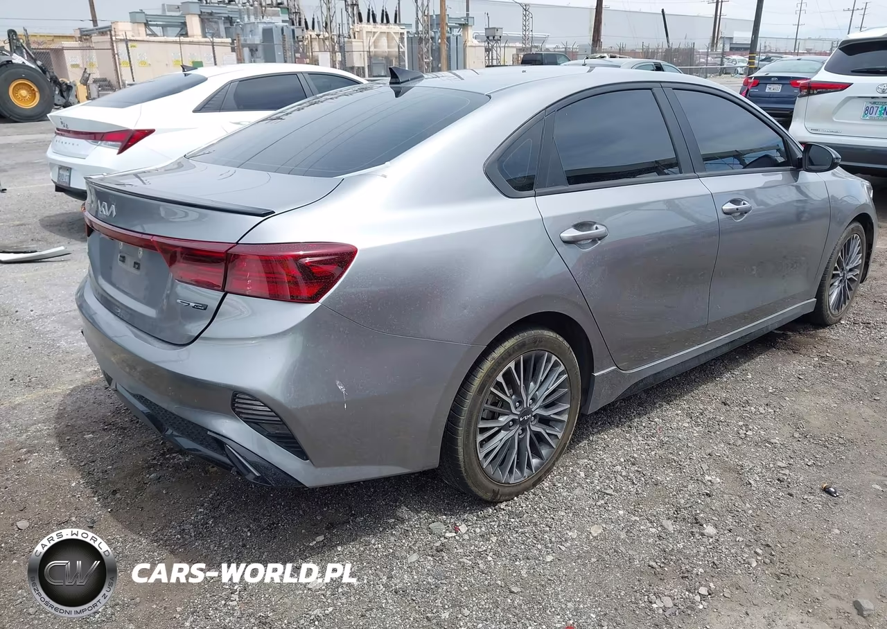 2023 Kia Forte Gt-Line VIN:3KPF54AD2PE580714 - 4