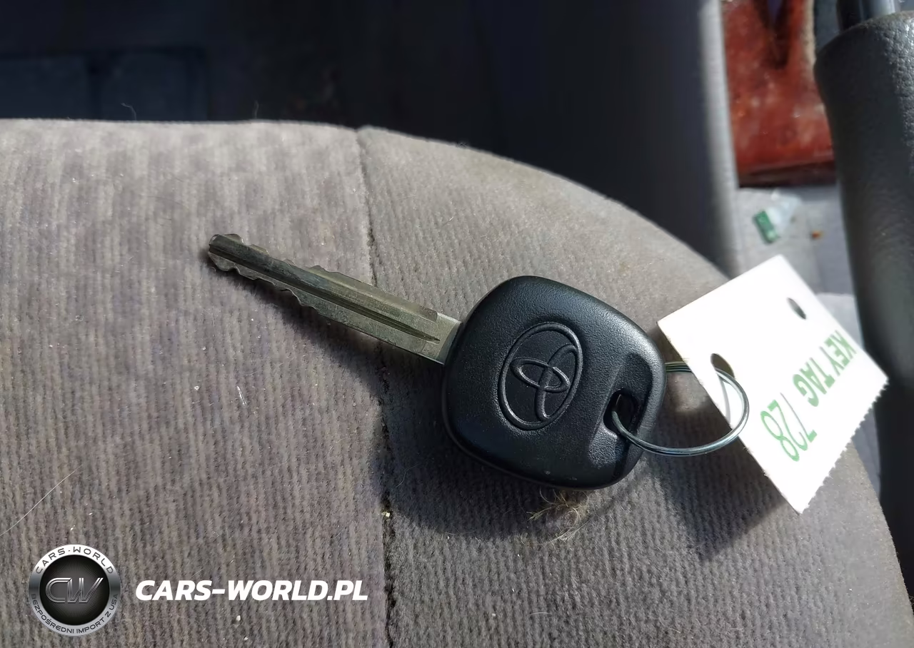 2005 Toyota Corolla Le VIN:1NXBR32E45Z420123 - 11
